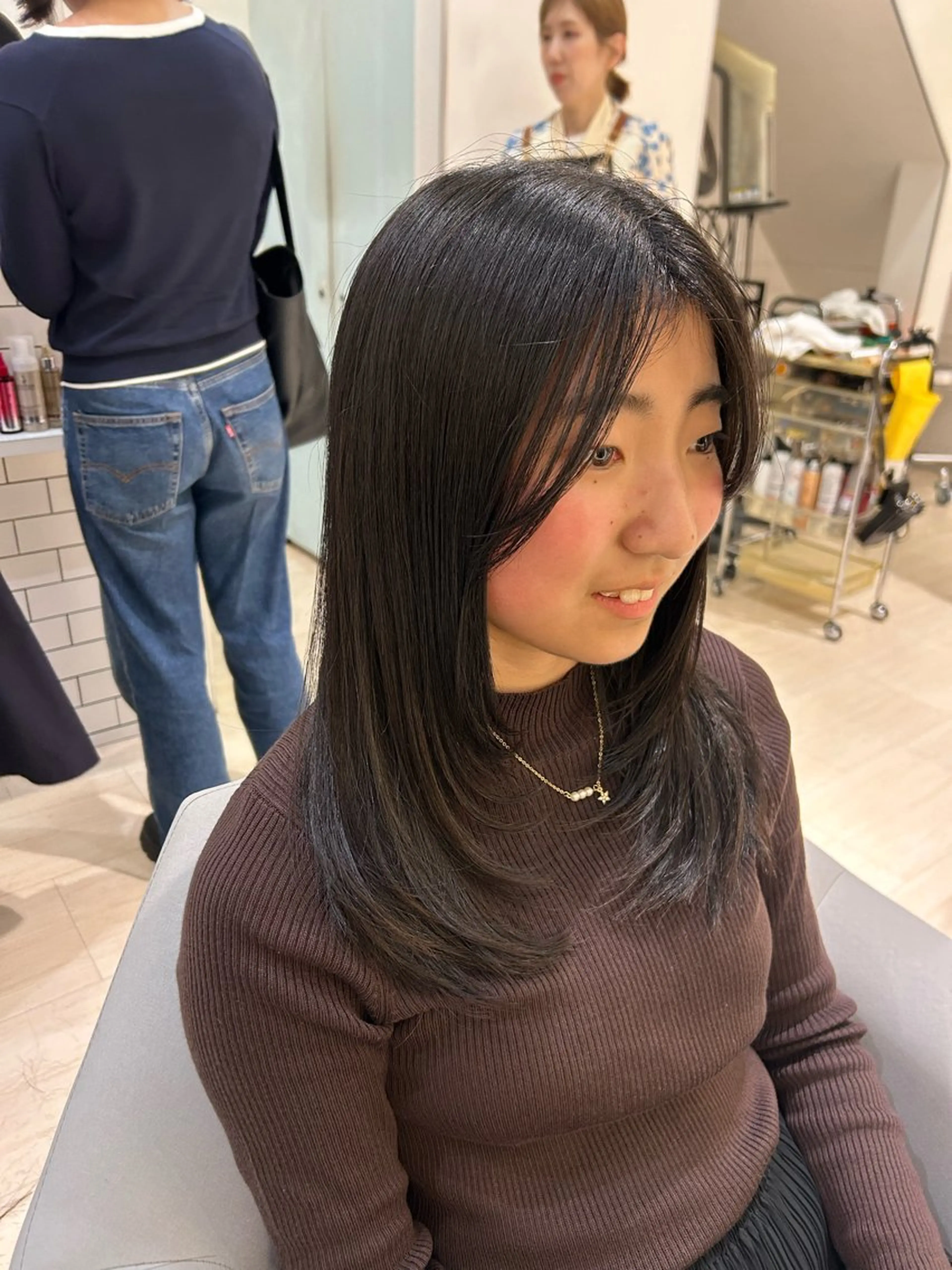 ミディアム カット 堀 日次のヘアスタイル