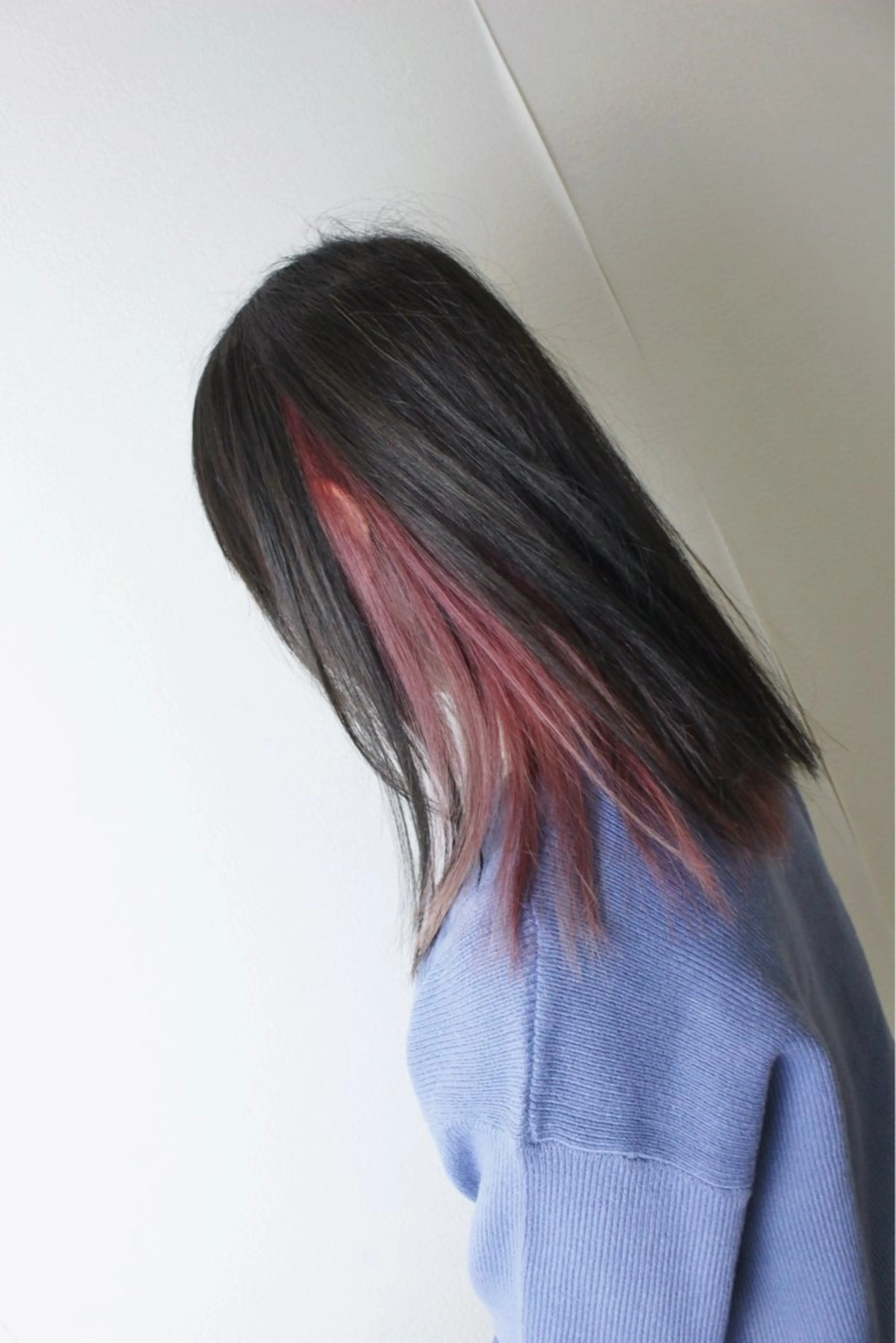 ミディアム カラー 黒髪 インナーカラー ピンクカラー ヘアカラー 土居 正季のヘアスタイル