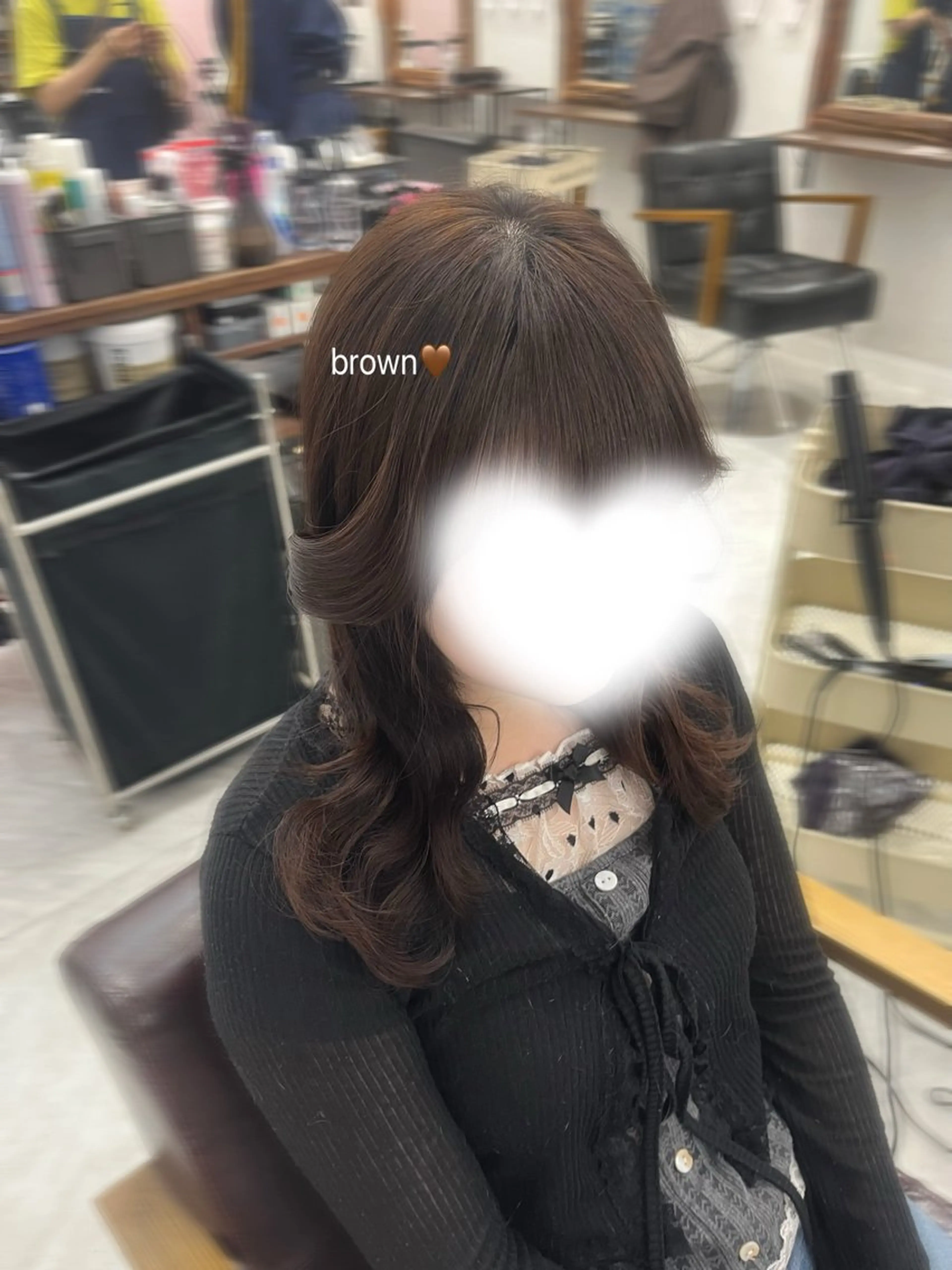 セミロング 森元 優衣のヘアスタイル