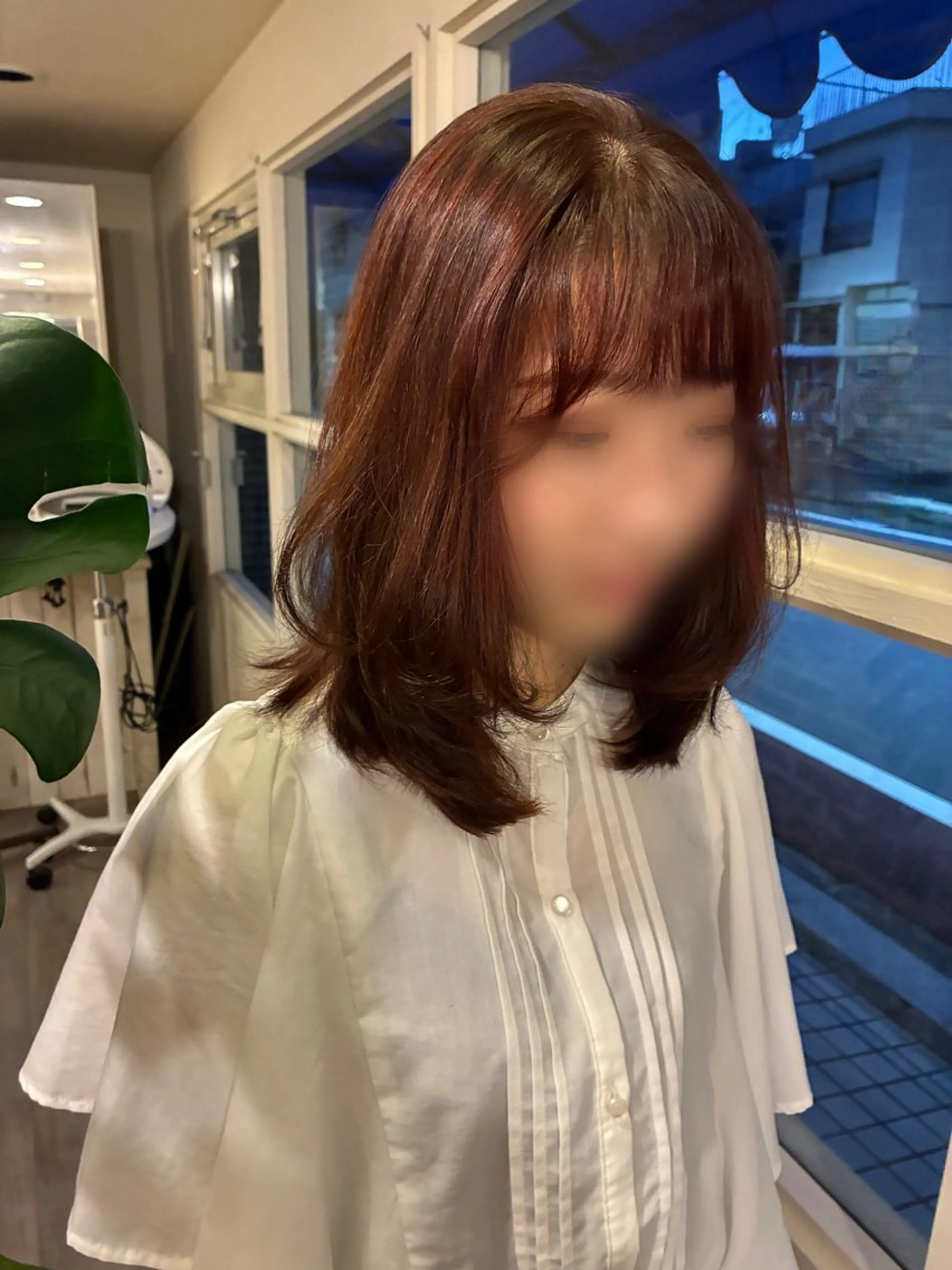 ミディアム ミディアムレイヤー 顔周りカット レイヤーカット カット unpluslien ユウカ👓のヘアスタイル