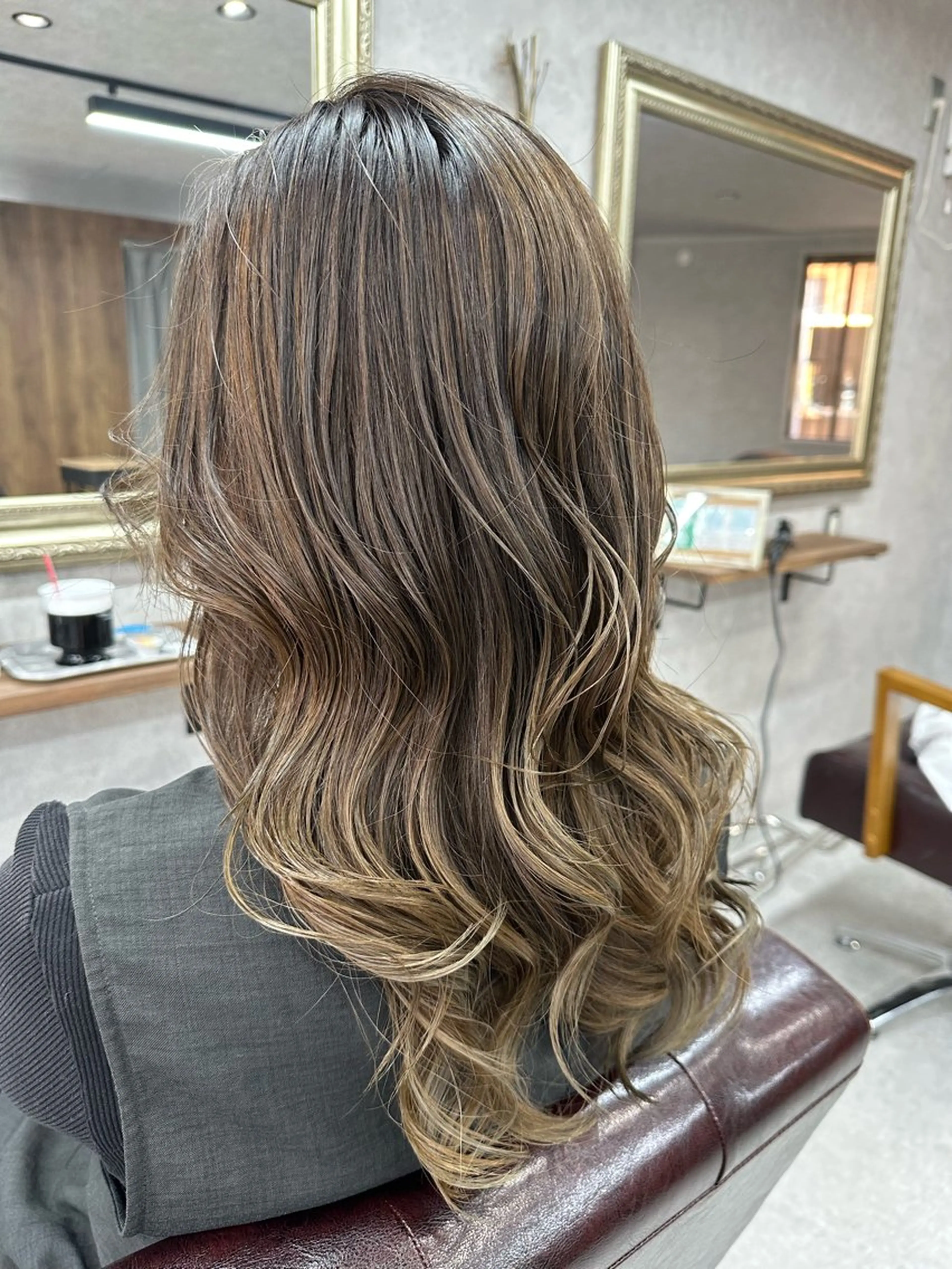 ロング カラー カット ヘアカラー トリートメント Lien 深井店のヘアスタイル