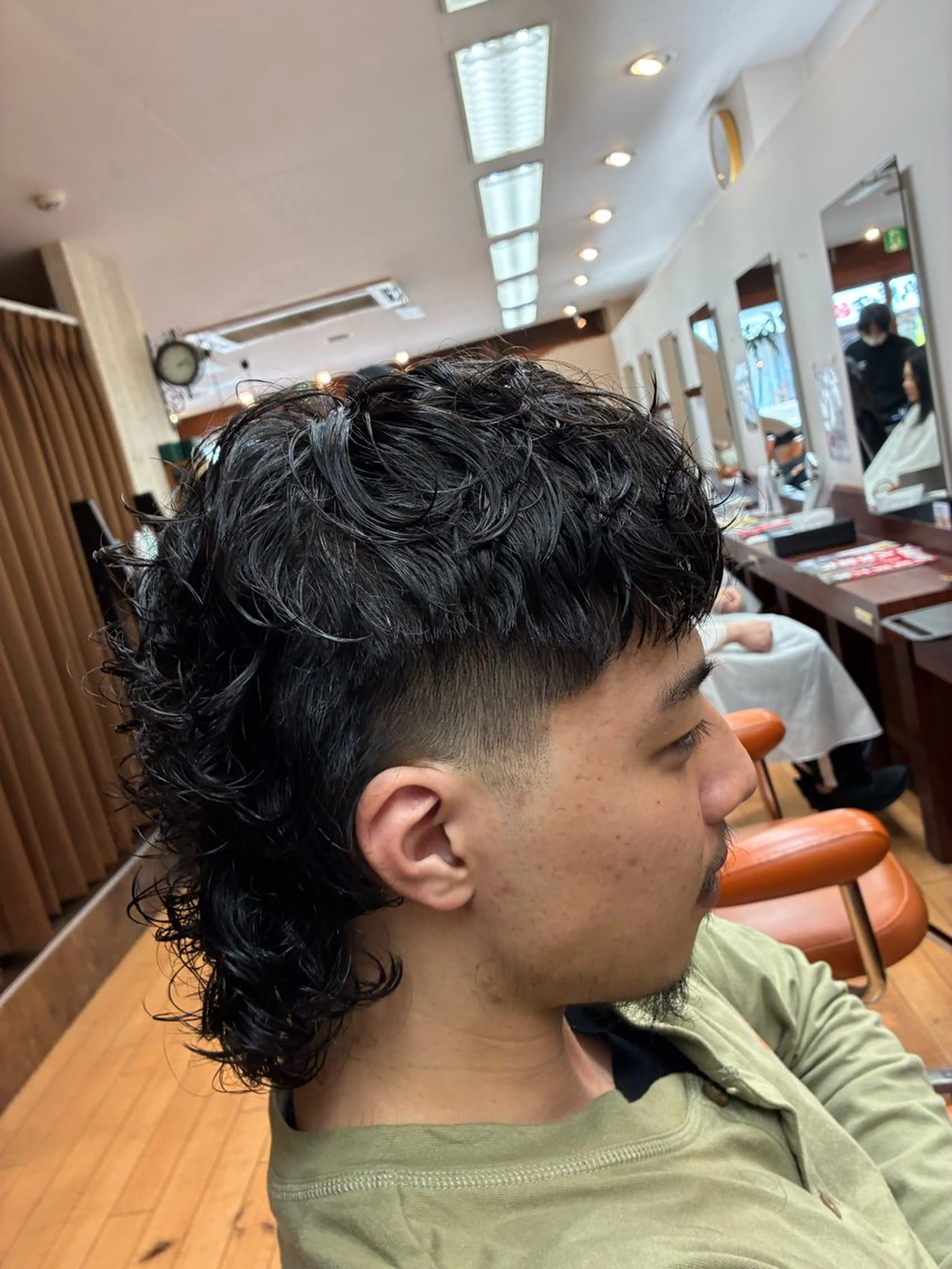 ショート パーマ マレットヘア ウルフカット ルキ🌈ブリーチカラ ー&メンズパーマ🦄のヘアスタイル