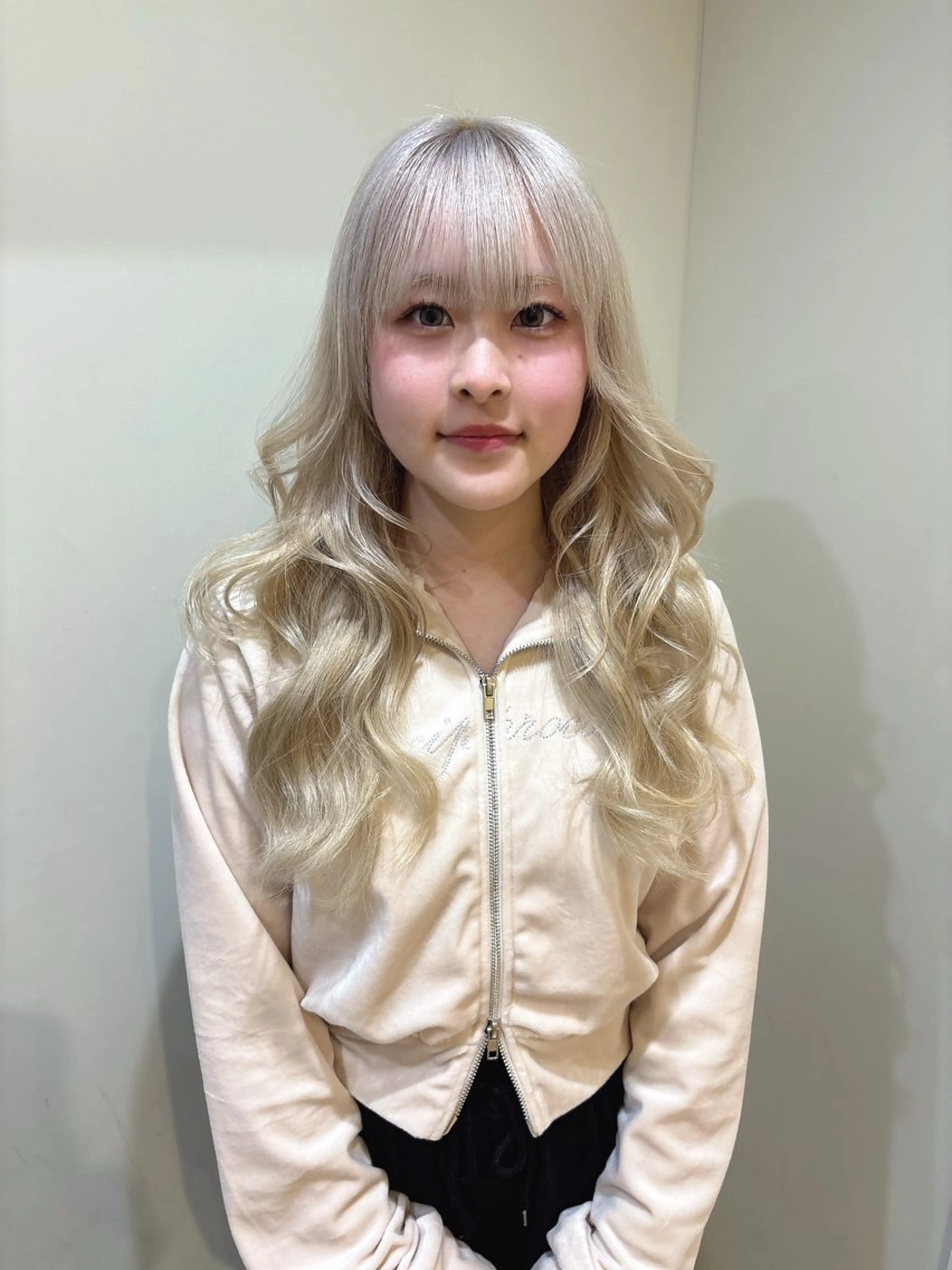 セミロング トリートメント タイムズサロン名駅所属・まい/名古屋駅 🦋ブリーチカラーのヘアスタイル