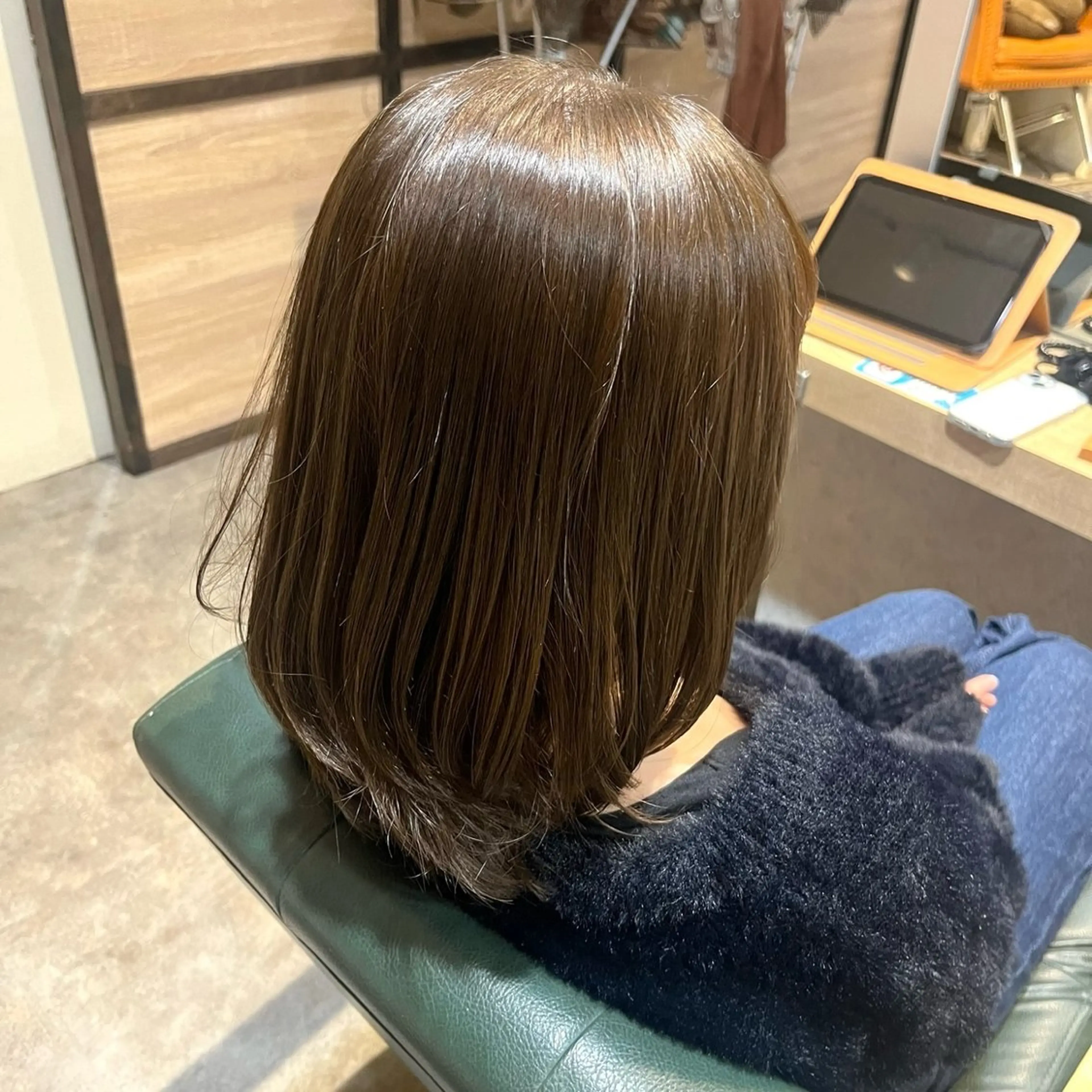ミディアム カラー ベージュカラー カット ヘアカラー トリートメント 阪急伊丹🫧 ahu かなうのヘアスタイル