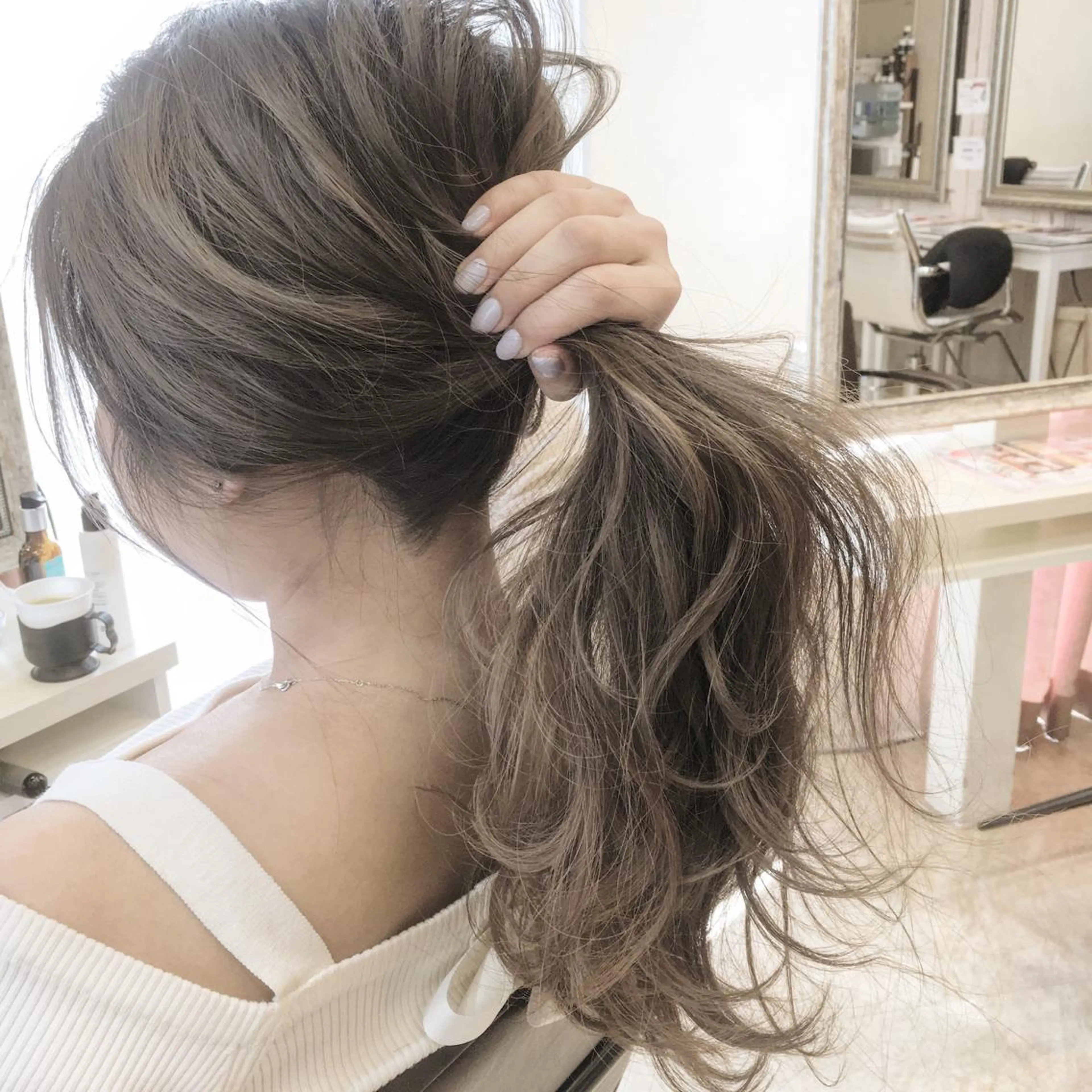 ロング 角床直哉 カラーカットNO 1のヘアスタイル