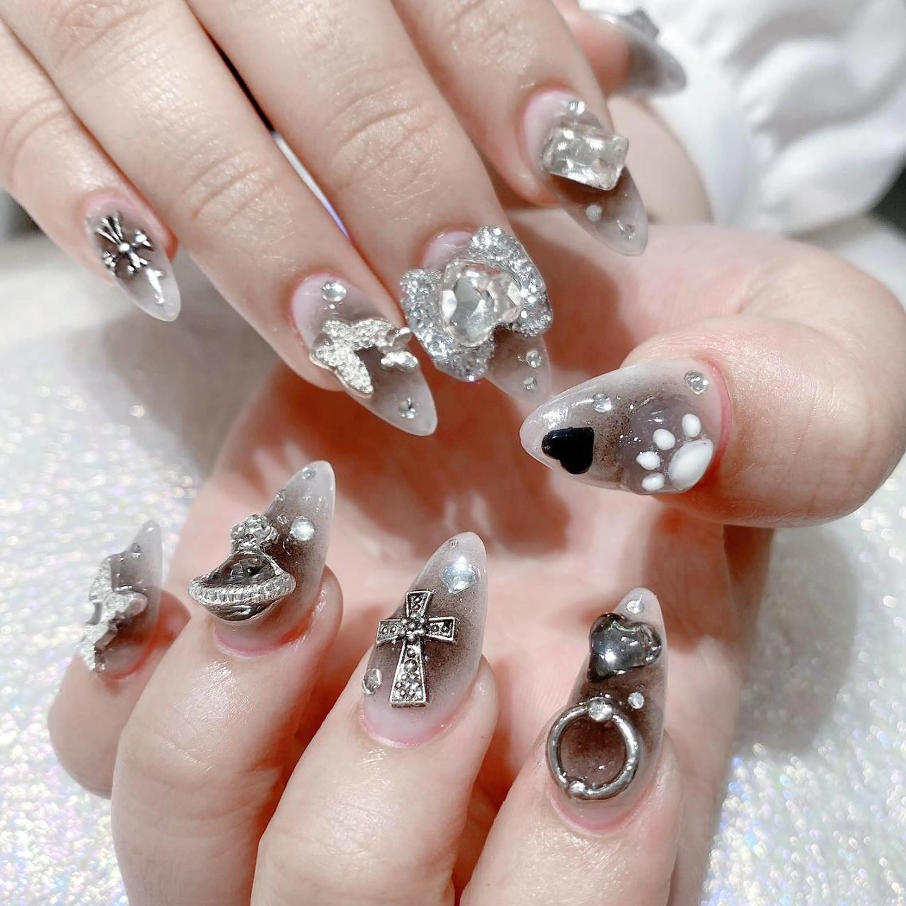 ネイル ハンドネイル Queens マオのネイルデザイン