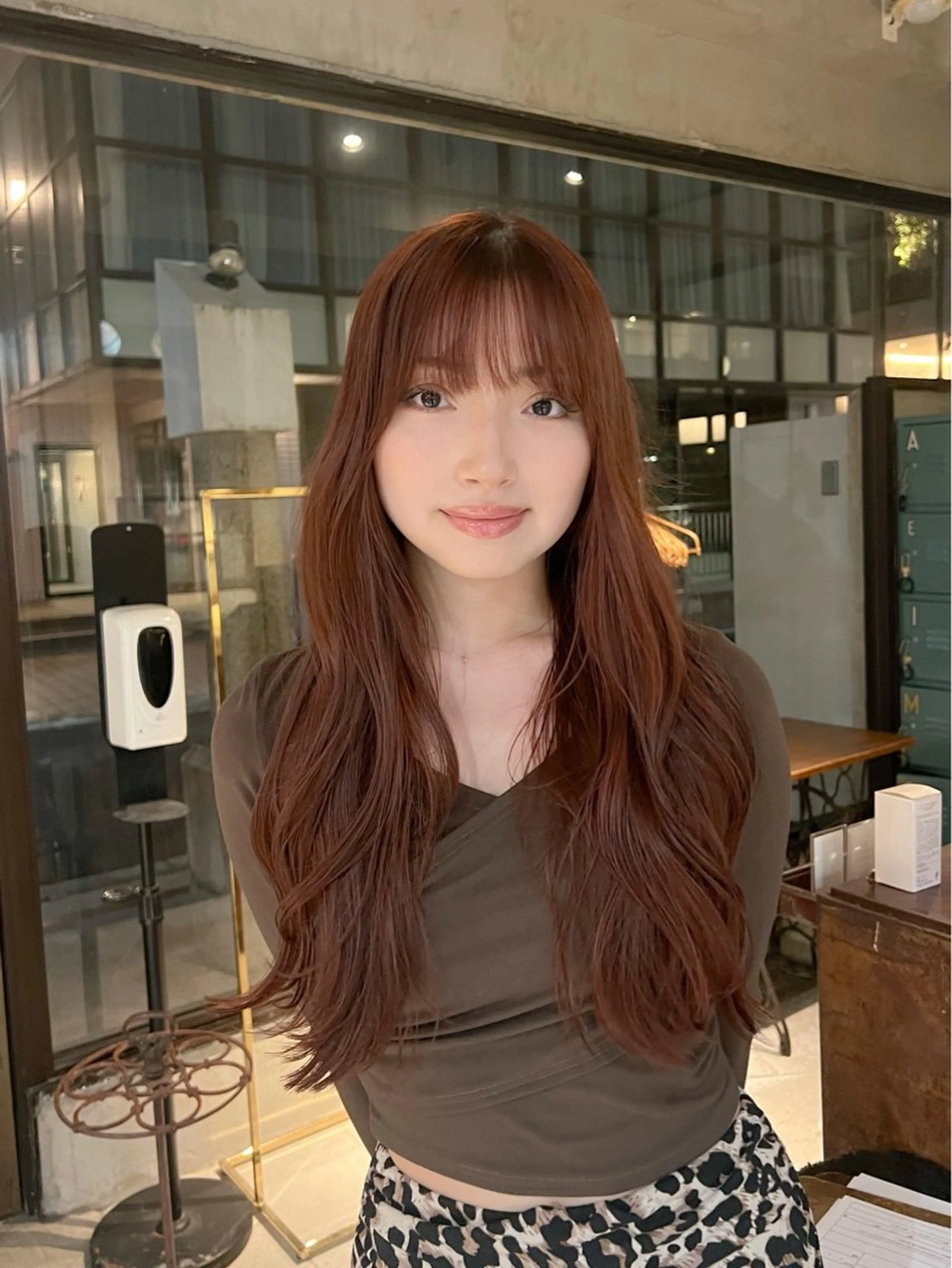 ロング カラー ヘアアレンジ ブラウンカラー 透明感カラー オレンジ レッドカラー レッドブラウン カット ヘアカラー トリートメント レイヤー/艶髪矯正 🪐takushiのヘアスタイル