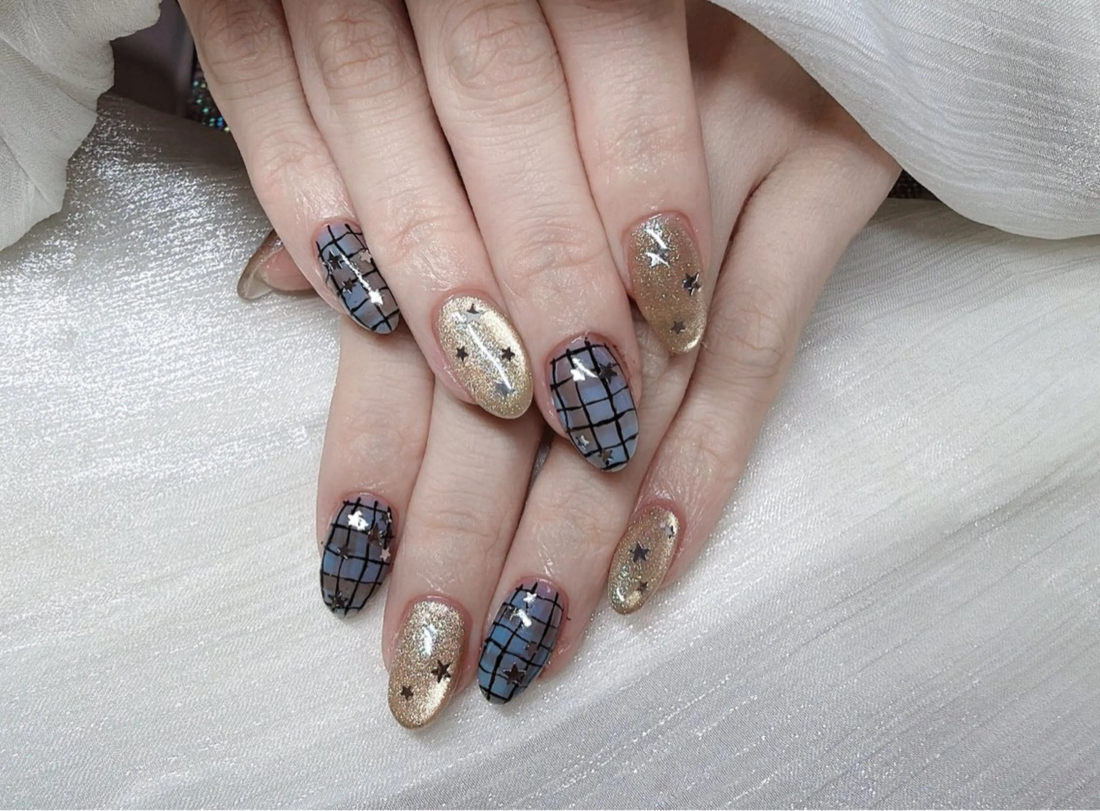 ネイル アートネイル オーロラネイル ガーリー キラキラネイル 韓国ネイル ハンドネイル nail salon  U所属・日向 あゆみのネイルデザイン