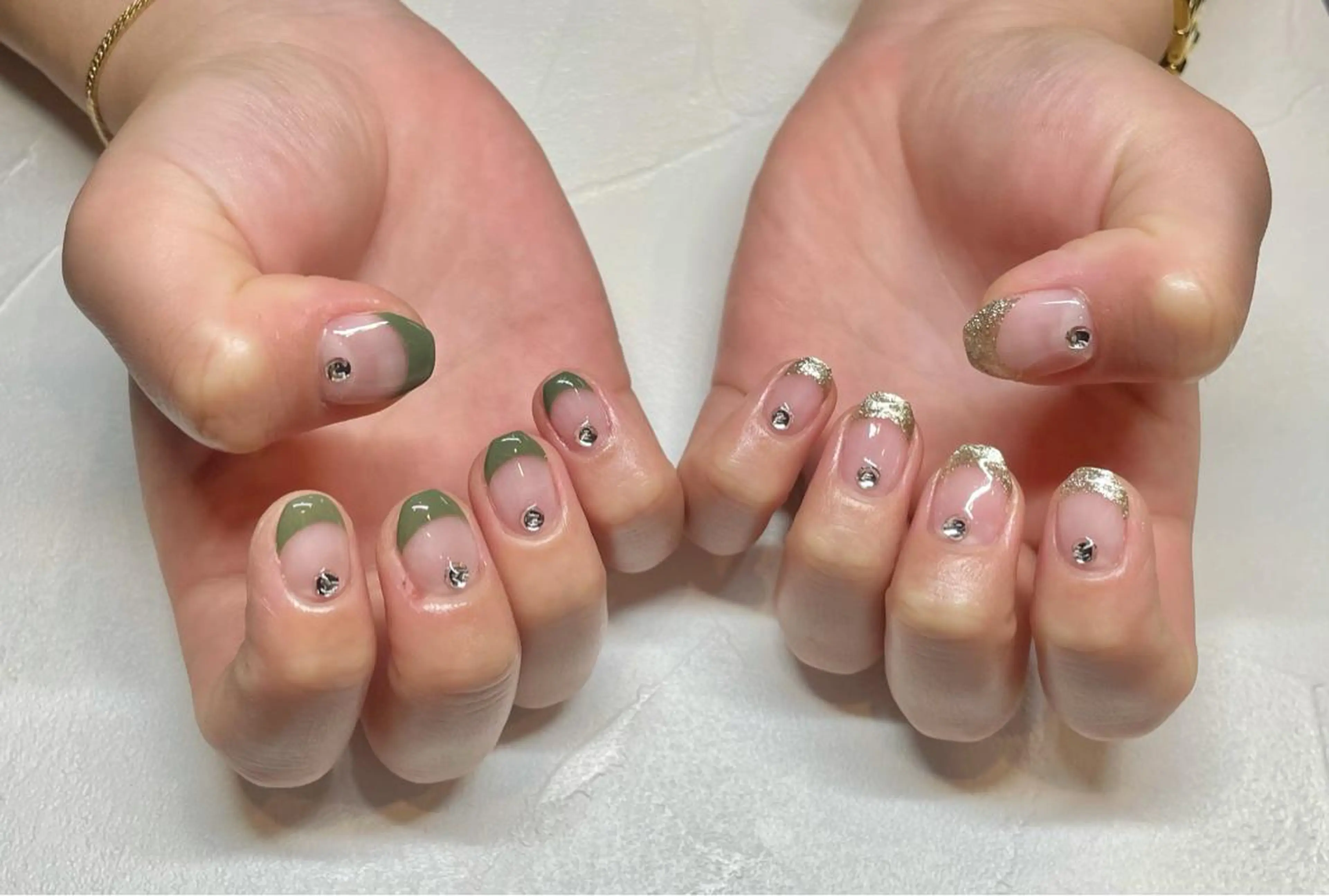 ネイル フレンチネイル ささき れいなのネイルデザイン