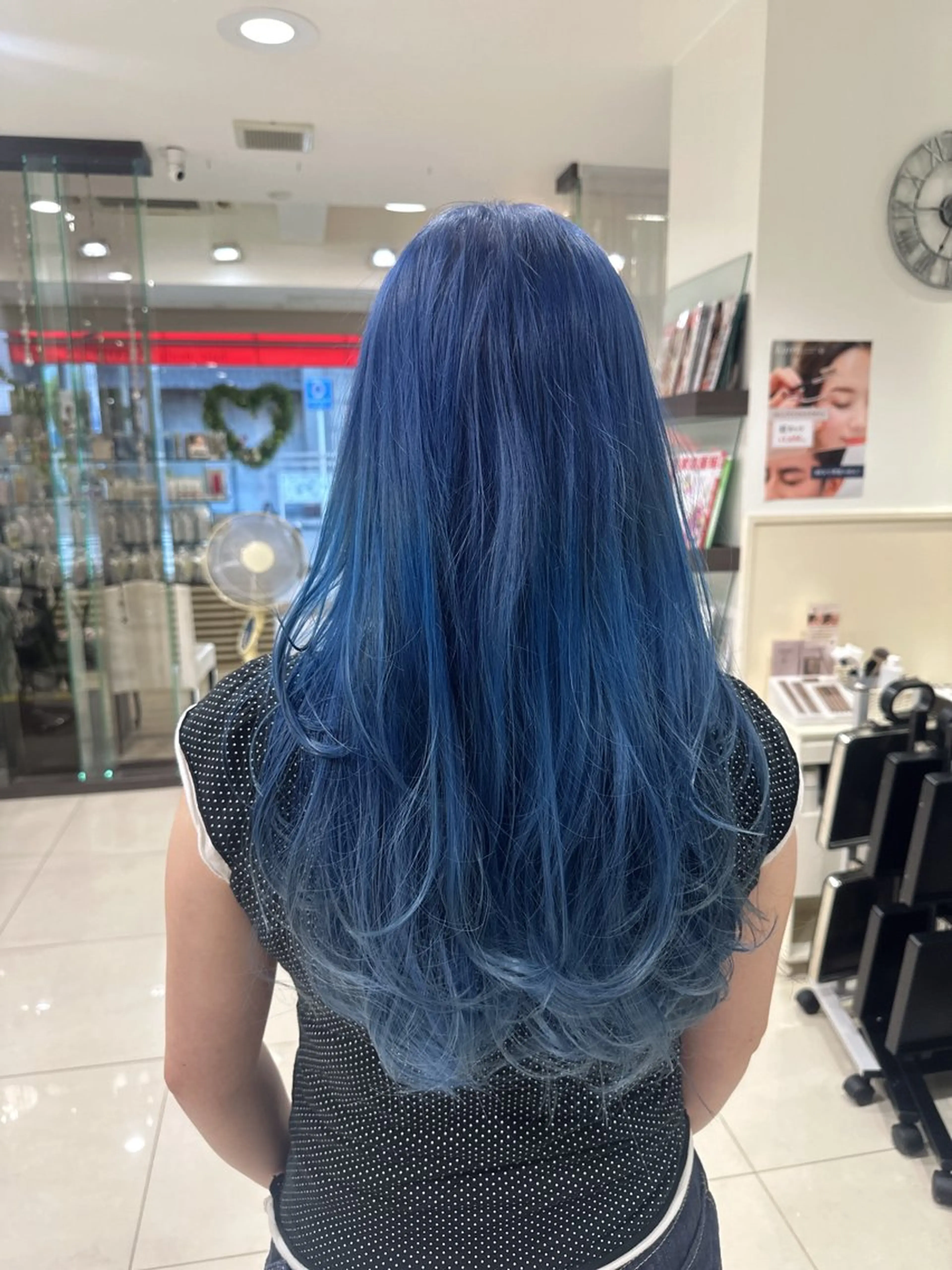 カラー ブリーチ ブルーカラー カット ヘアカラー ブリーチカラー /メンズパーマ/陸のヘアスタイル