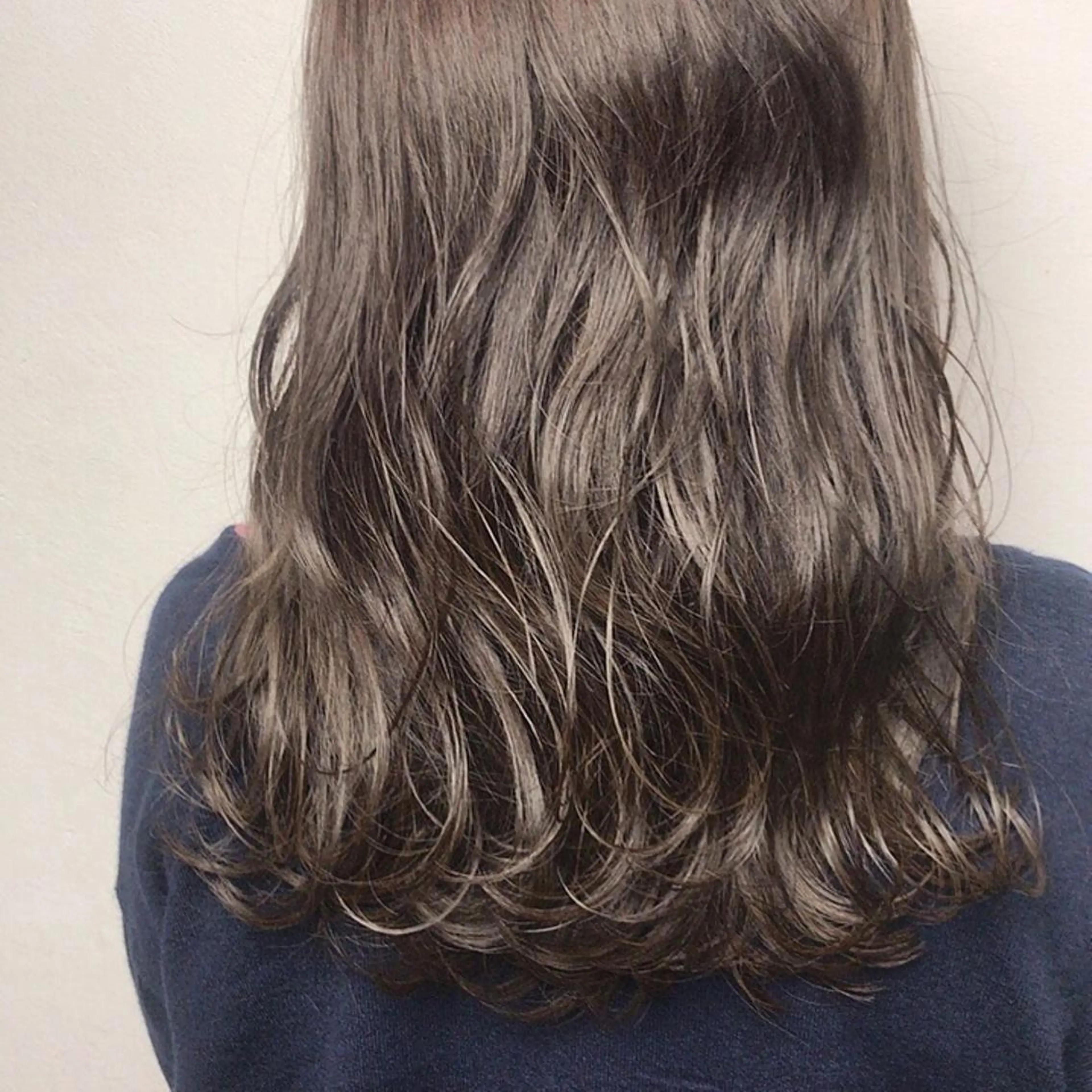 ロング カラー ヘアアレンジ 岩田菜央 《武蔵小杉》のヘアスタイル