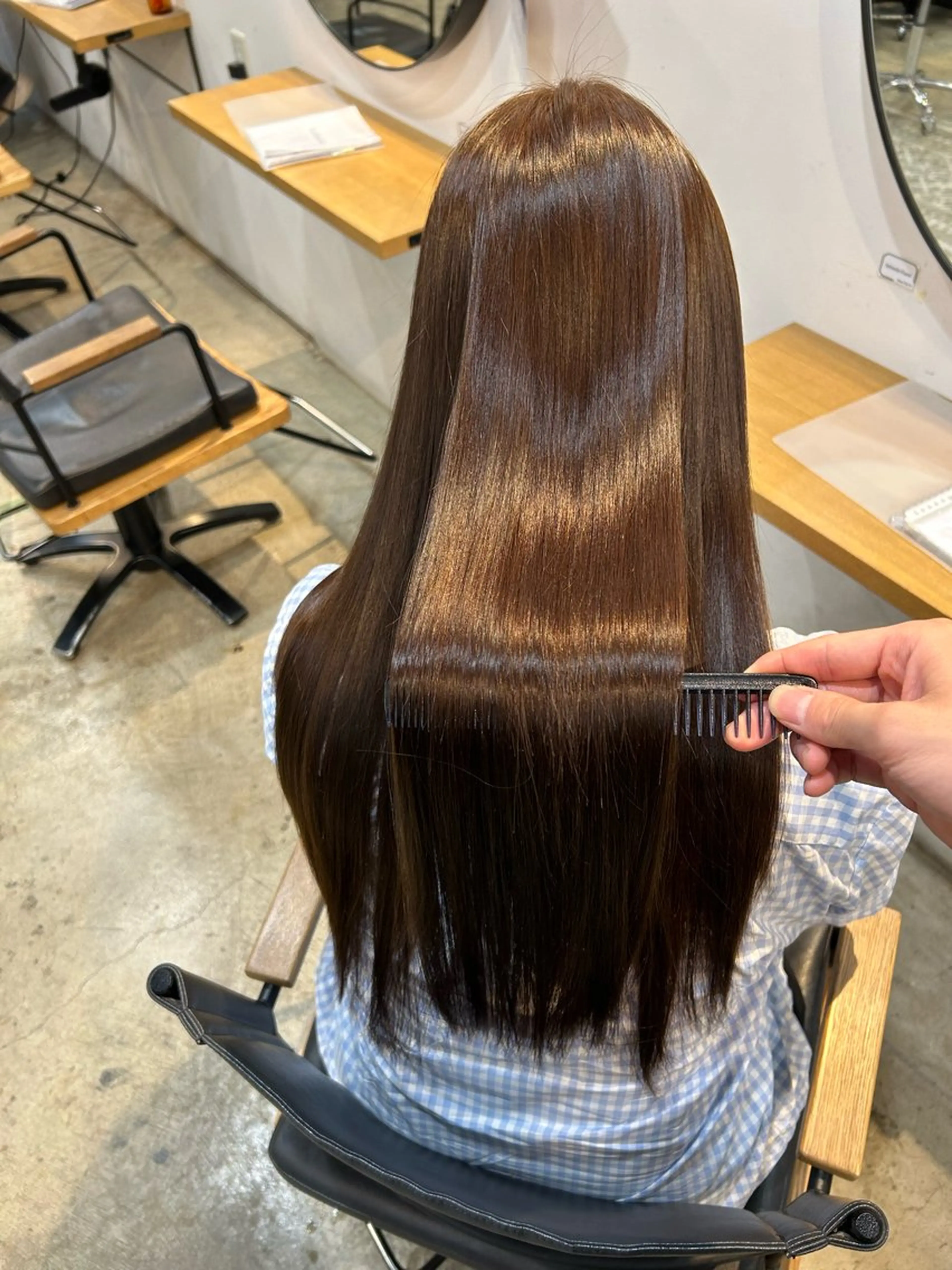 ロング 酸性ストレート 梅田髪質改善💕 透明感カラーのヘアスタイル