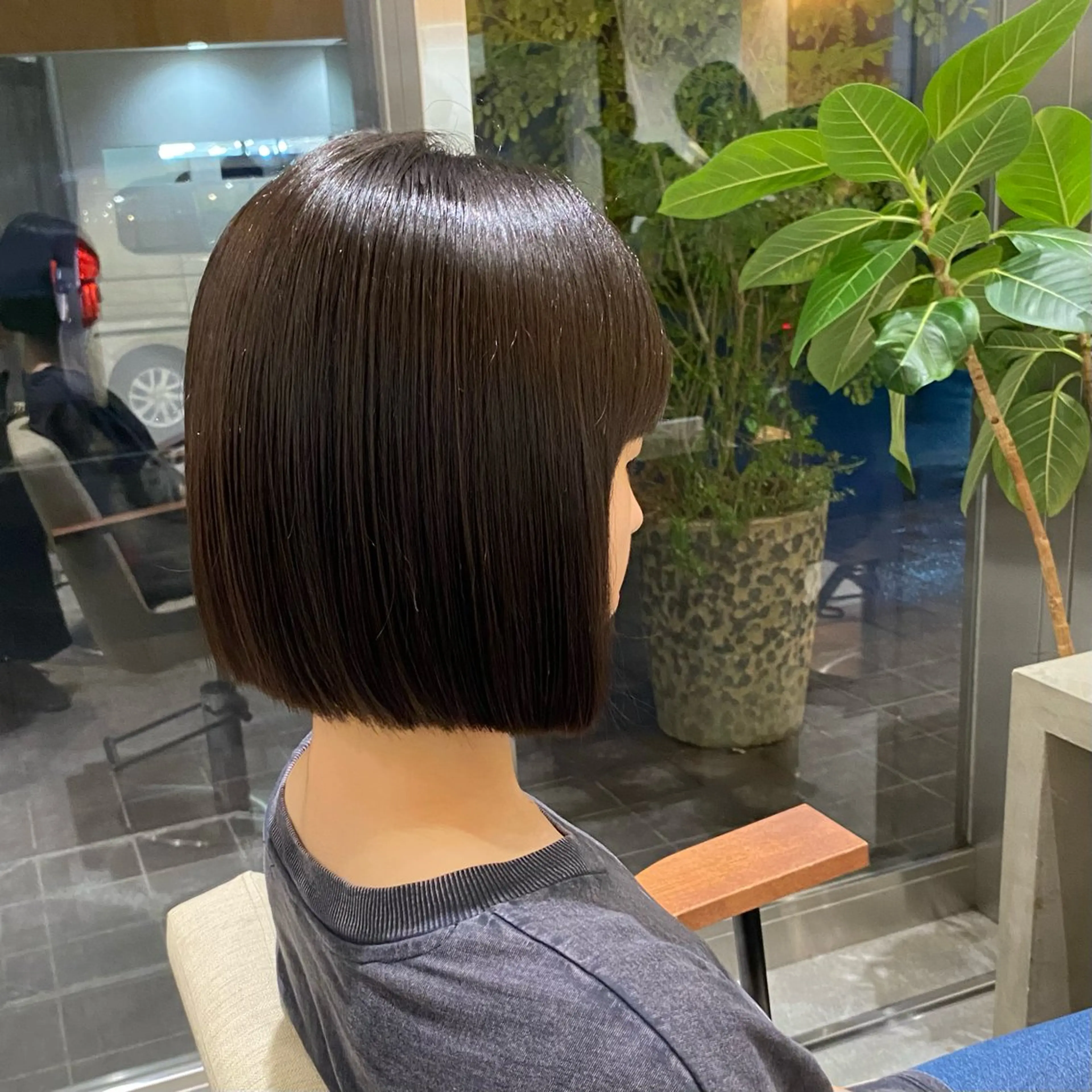 ミディアム 藤野 凪沙のヘアスタイル