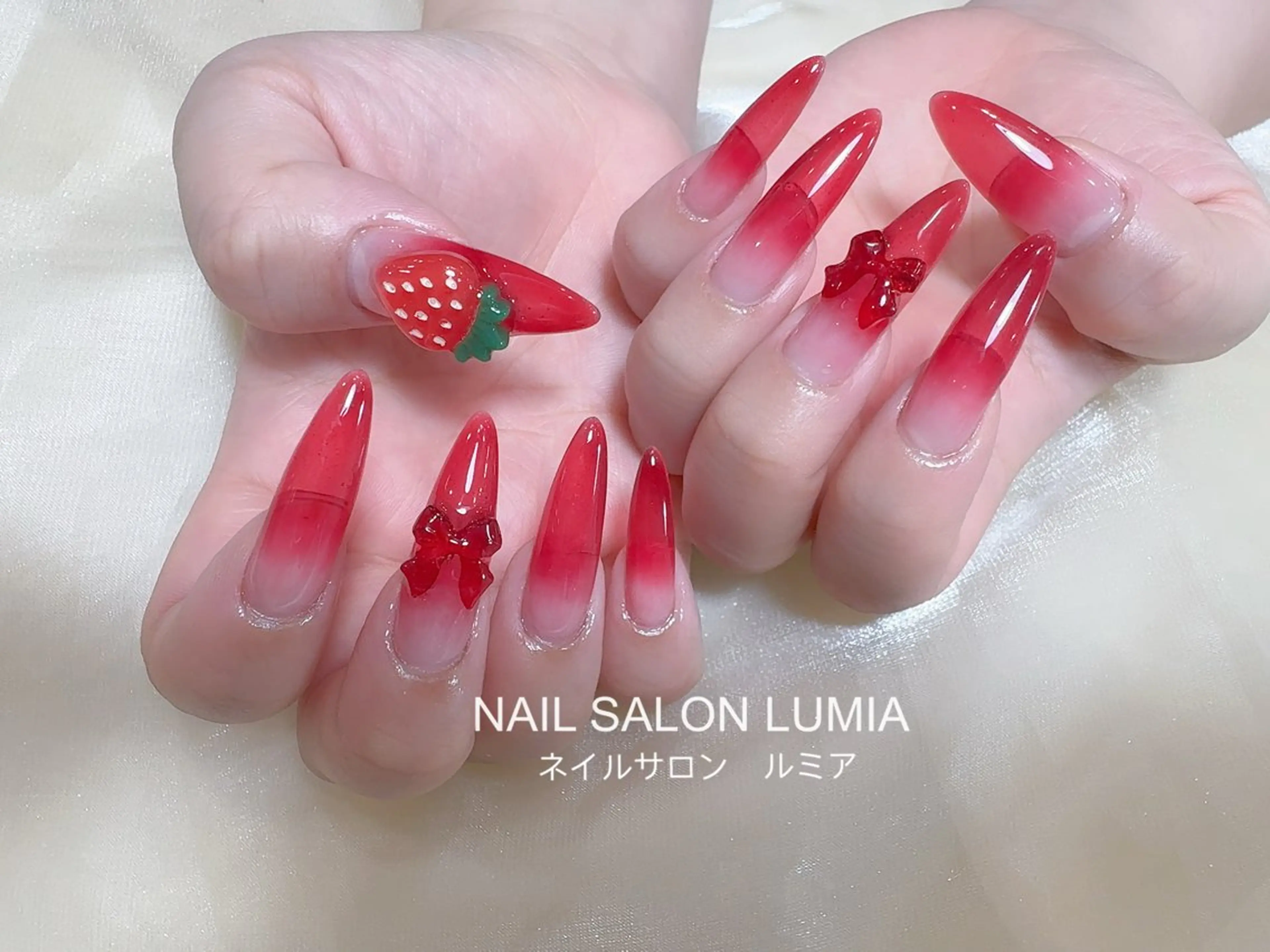 ネイル ハンドネイル ネイルサロン ルミア Lumia 店長のネイルデザイン