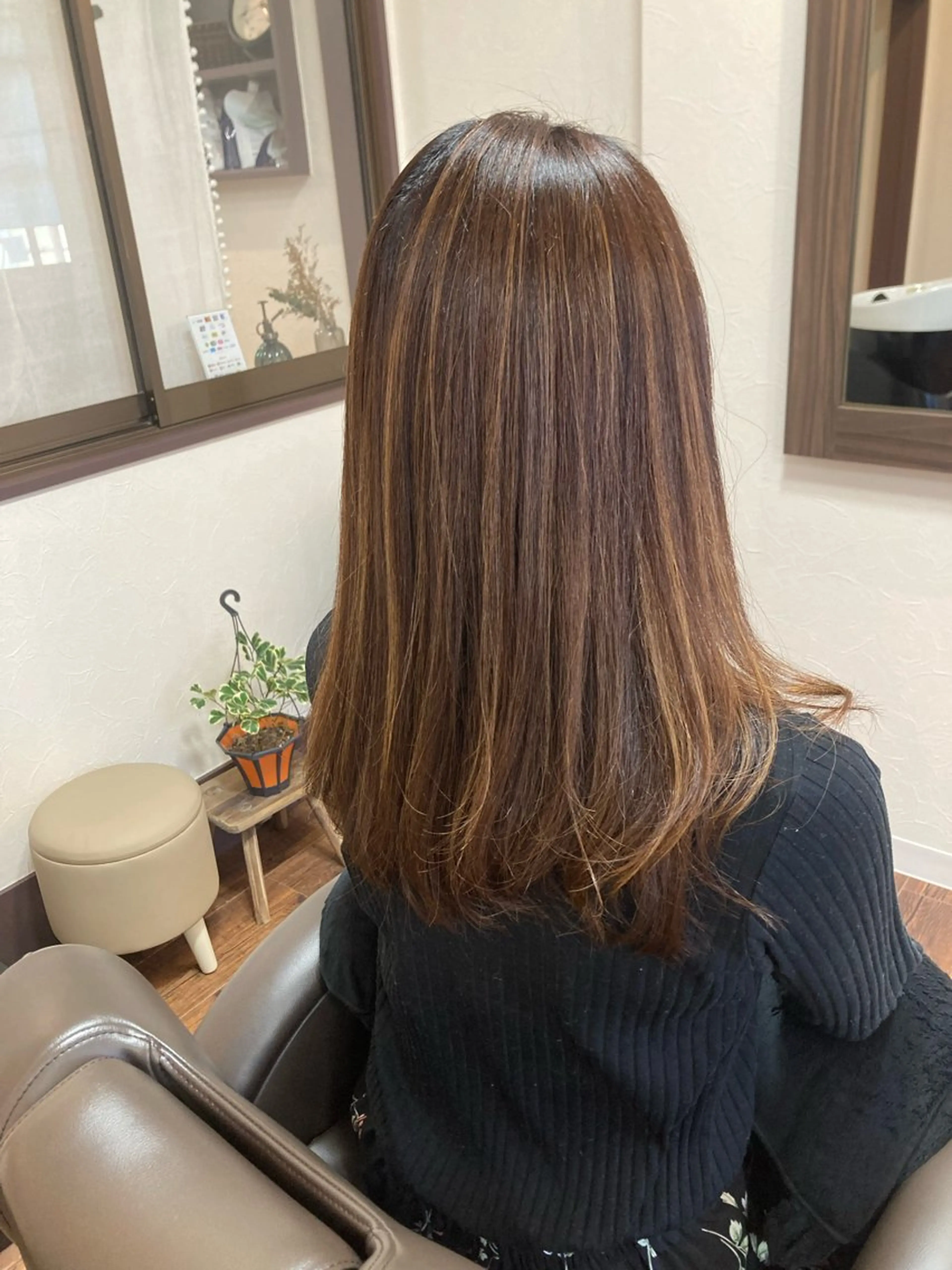 ロング JIU所属・池岡 洋子のヘアスタイル