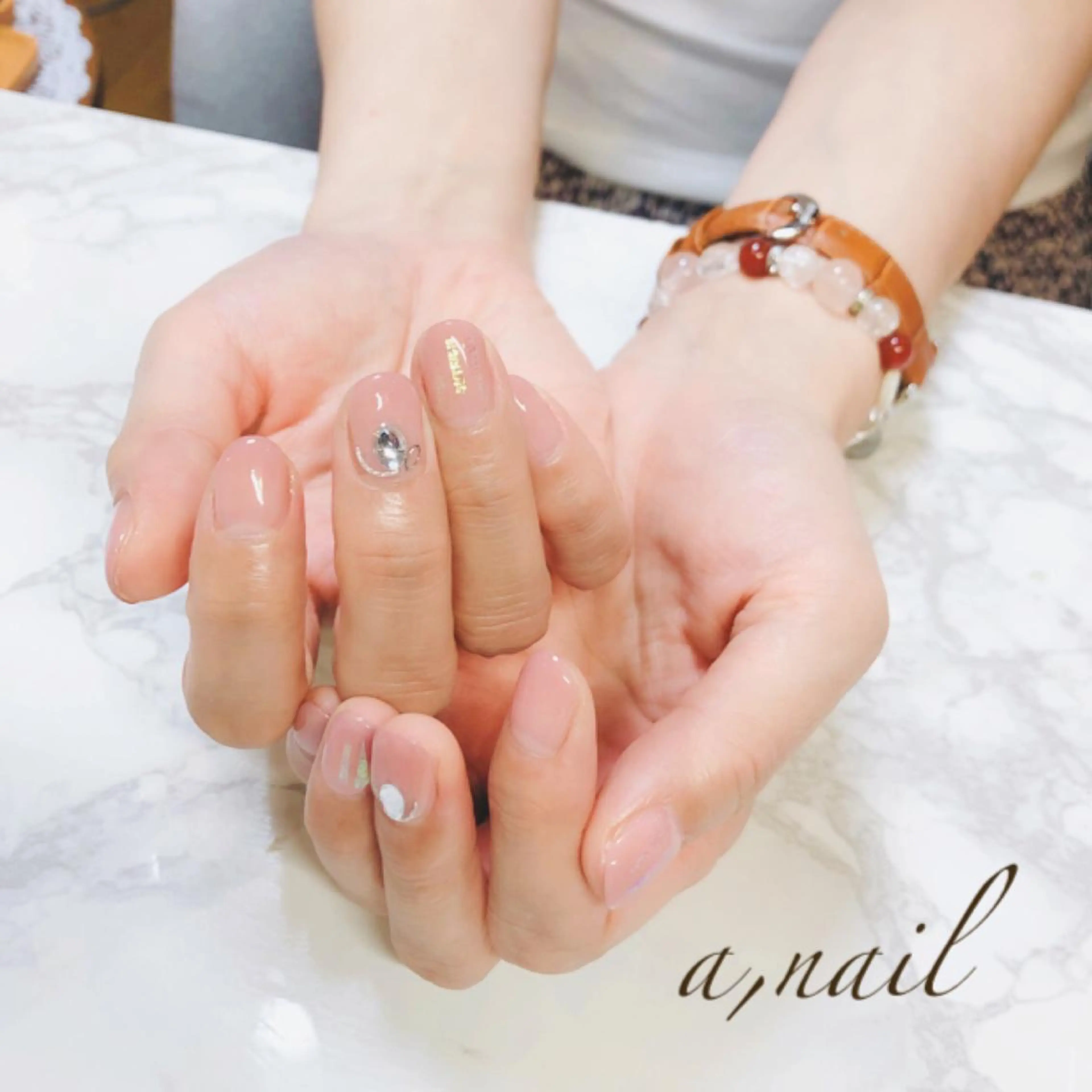 ネイル フットネイル ジェルネイル グラデーション オフィスネイル ワンカラーネイル ハンドネイル ネイルサロン エーネイルのネイルデザイン