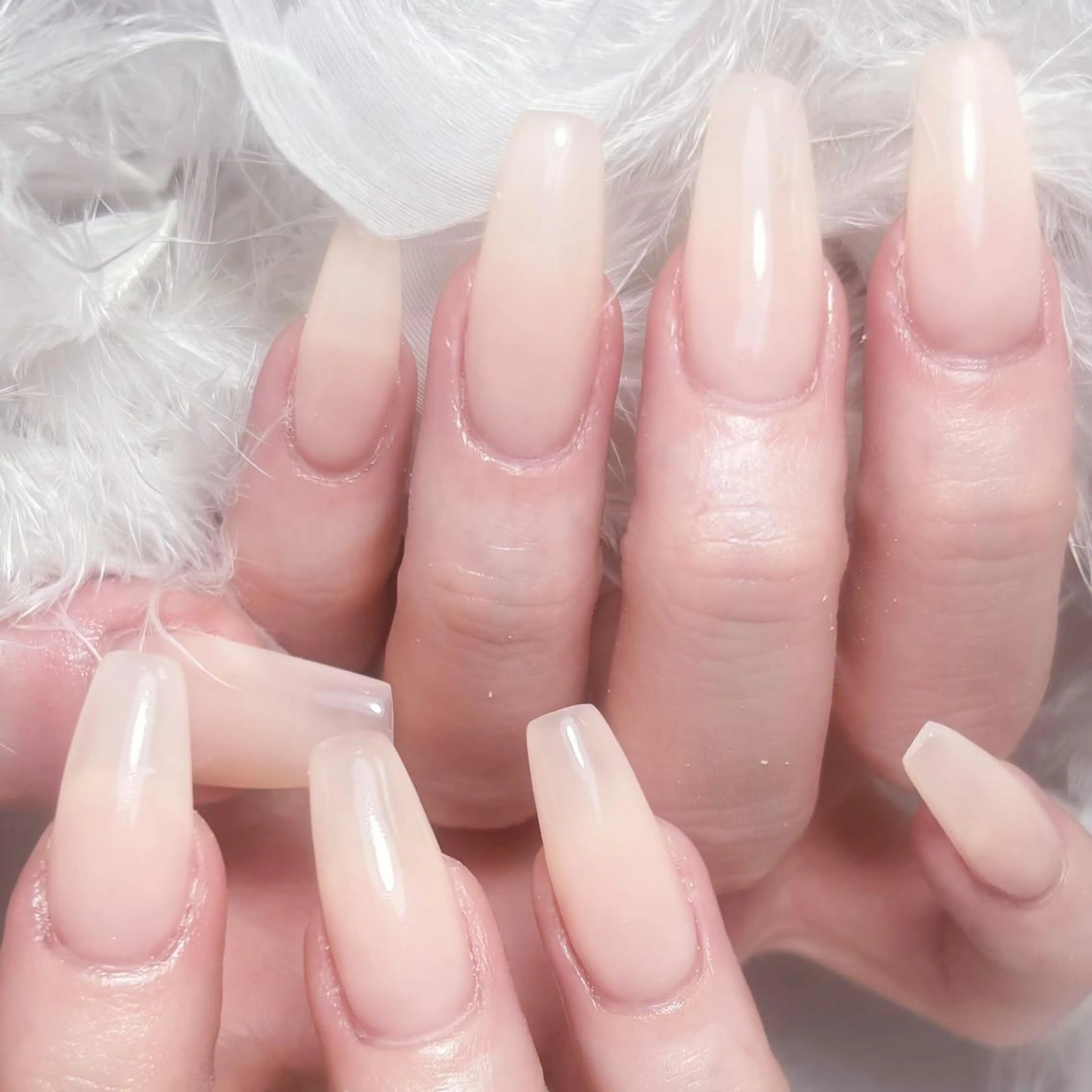 ネイル アートネイル オーロラネイル ガーリー キラキラネイル 韓国ネイル Leah 💅のネイルデザイン