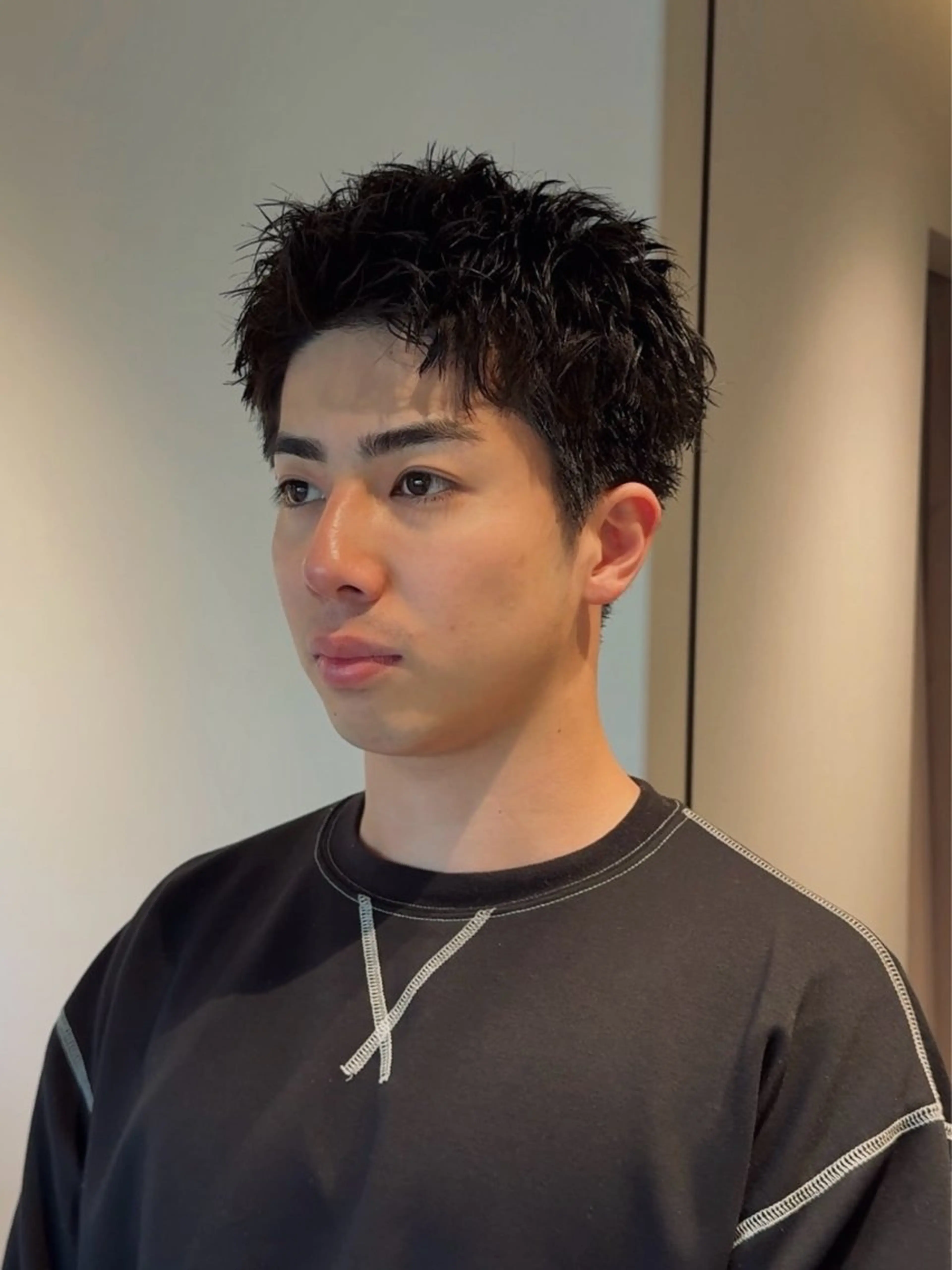 ショート パーマ メンズ 刈り上げ ショートヘア カット パーマ メンズショート 丸山 航輝のヘアスタイル
