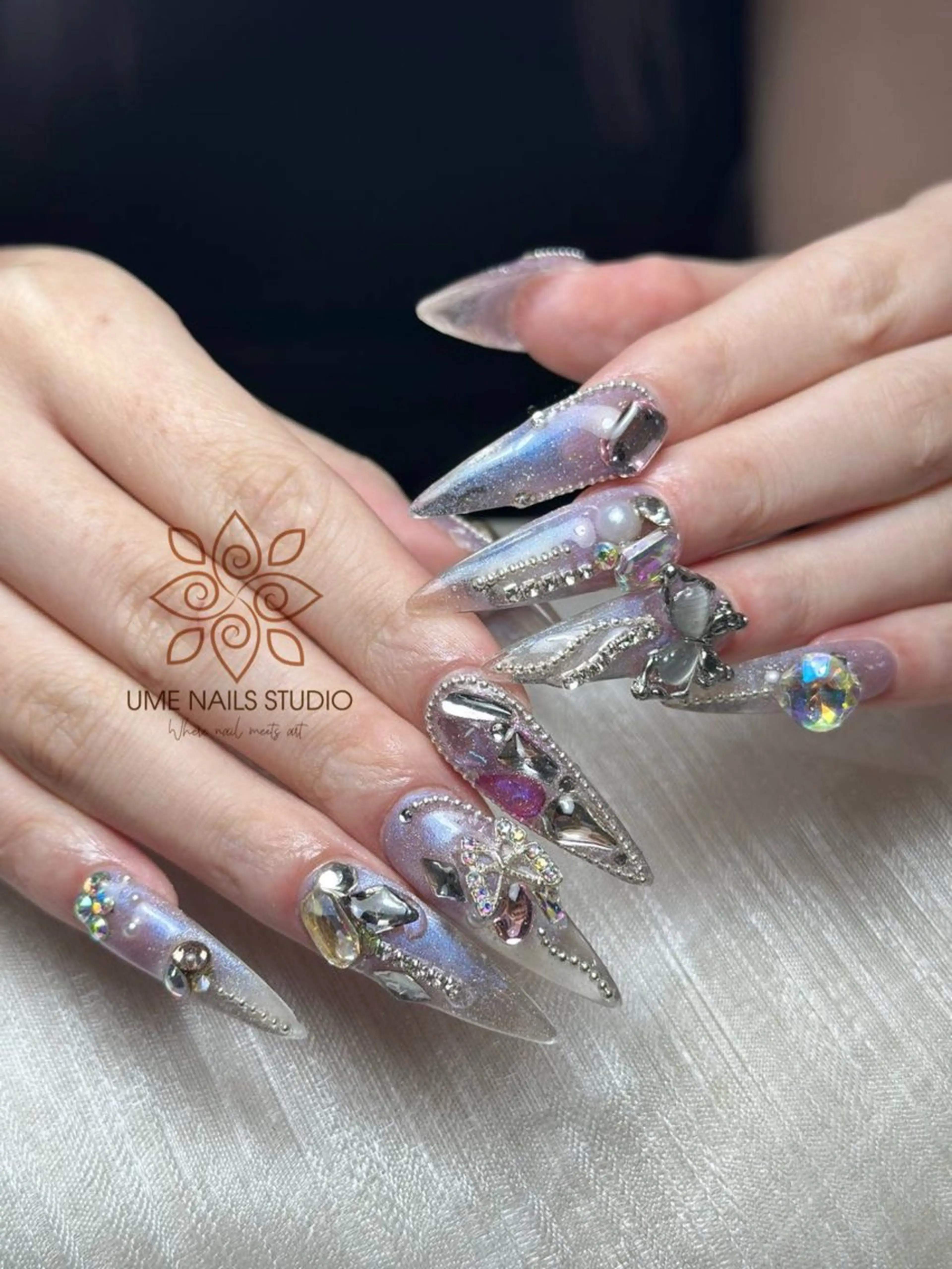 ネイル チークネイル クリアネイル ガーリー キラキラネイル 韓国ネイル Ume Nail Studioのネイルデザイン