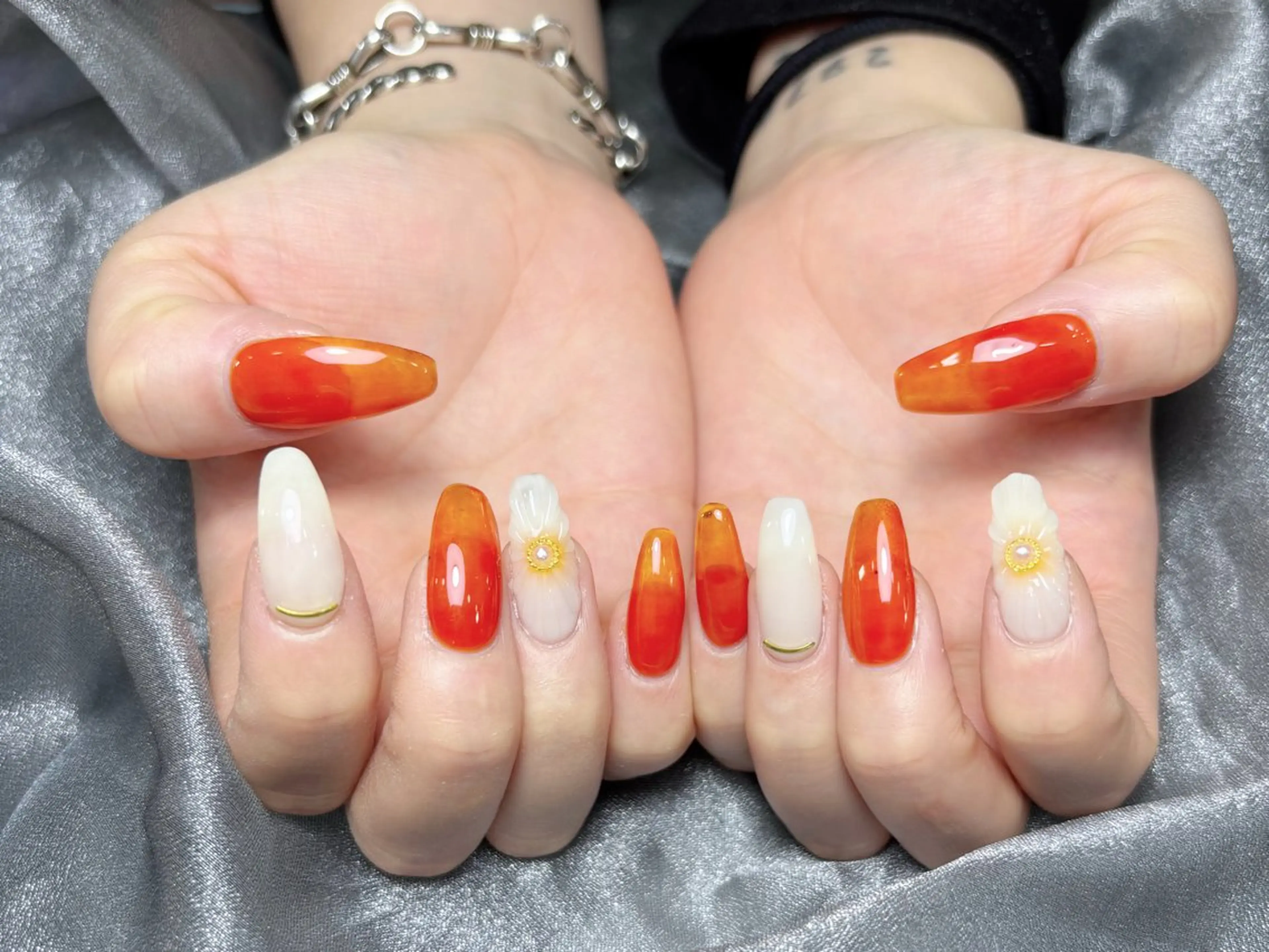 ネイル ハンドネイル H3 Nail Tsuki🦋💙のネイルデザイン