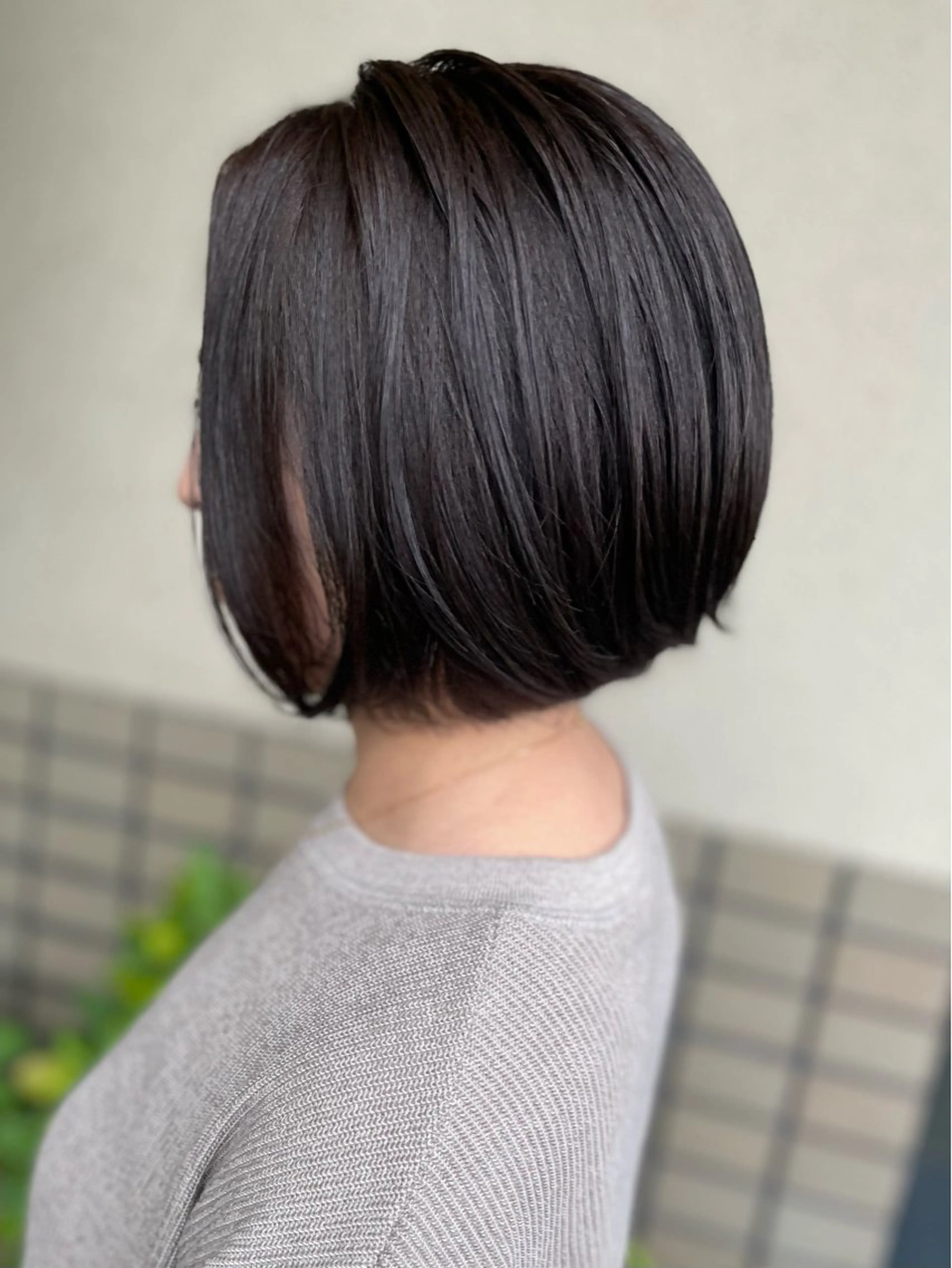 ショート カラー 前下がりボブ グレージュ ボブ 沢田 瞳のヘアスタイル