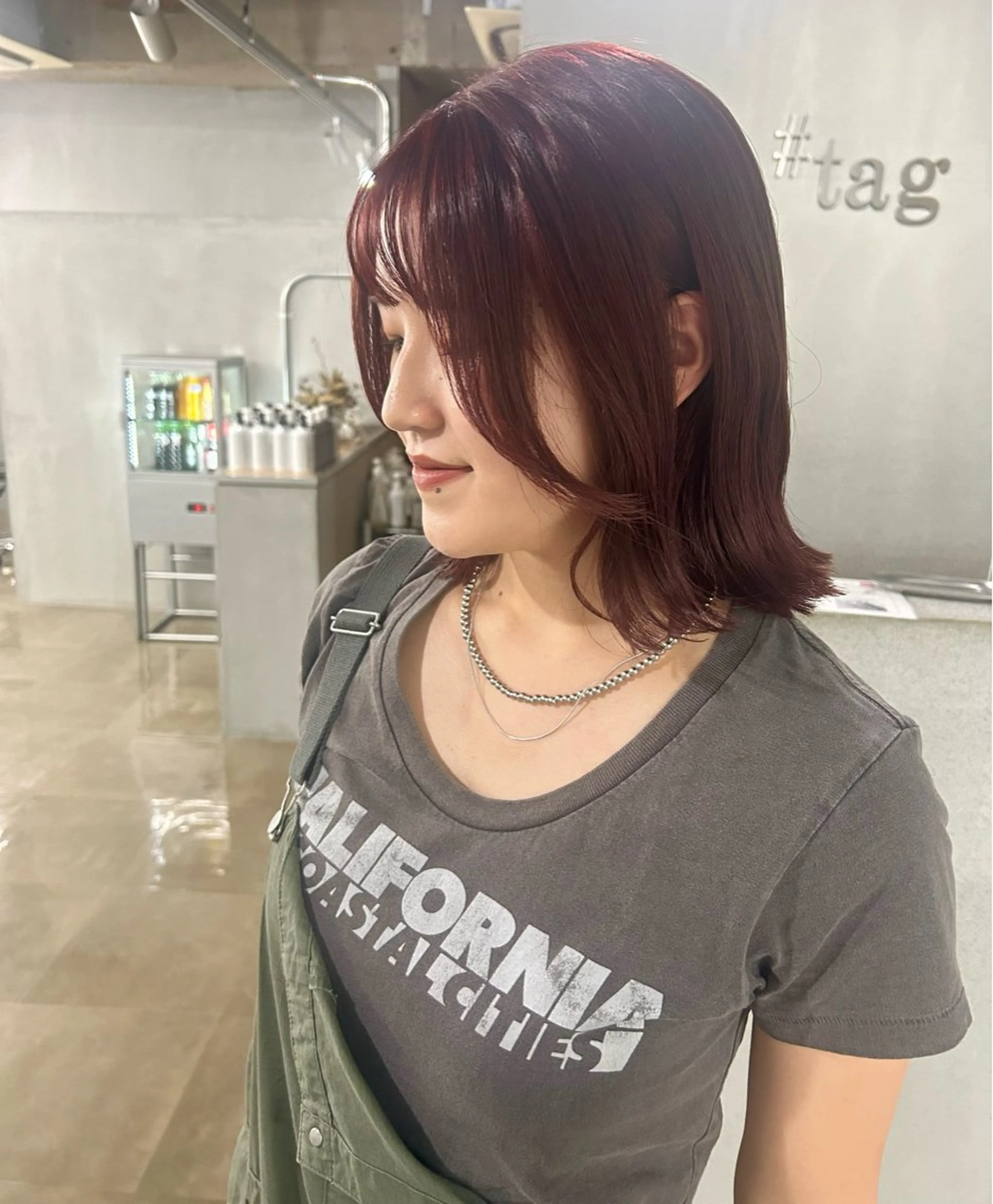 ミディアム カラー ブリーチ ブリーチなしカラー レッドカラー カット ヘアカラー トリートメント #tag  田島 純奈のヘアスタイル