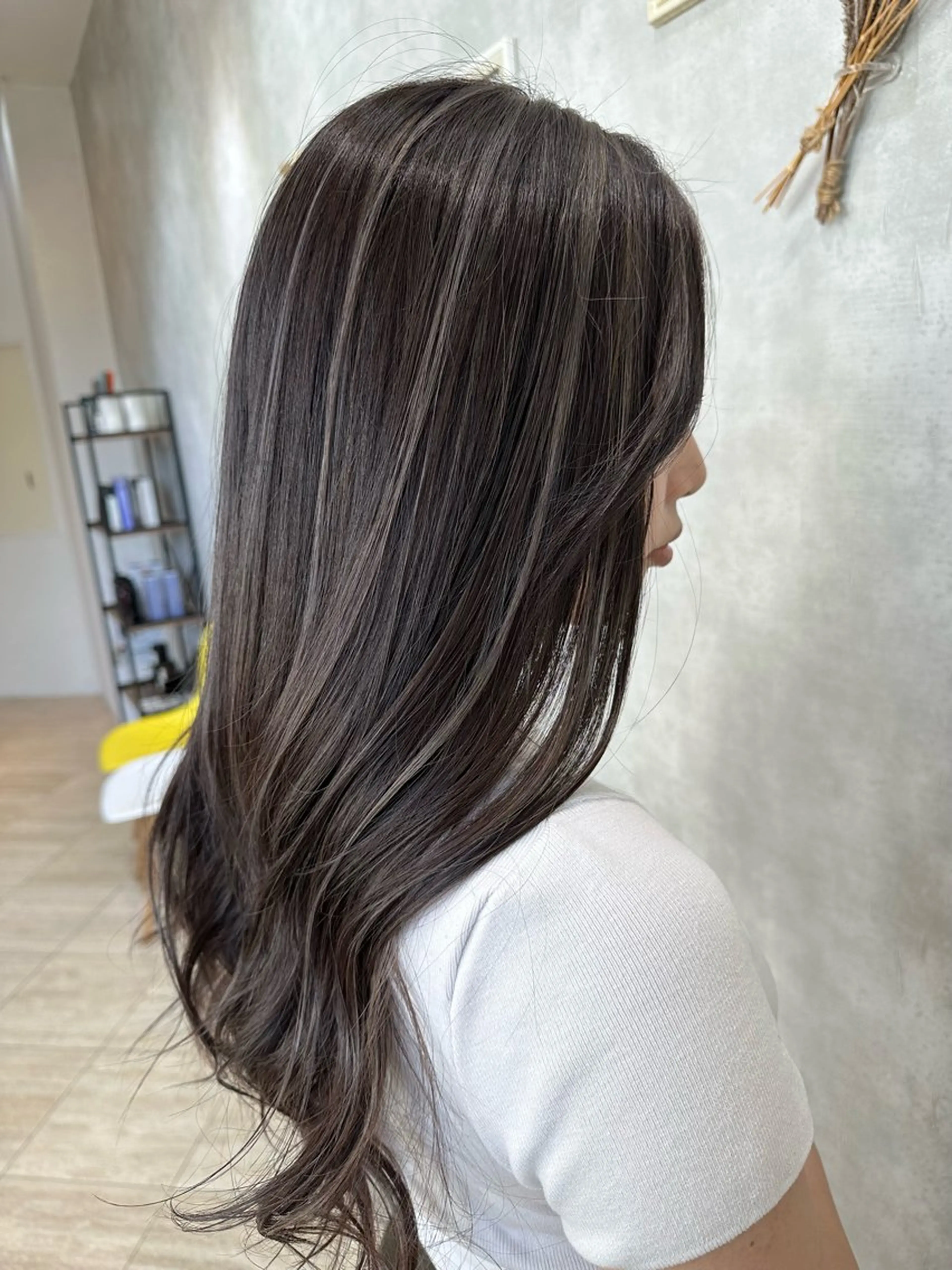 ロング カラー ヘアアレンジ ブリーチ ハイライトカラー ハイライト ヘアカラー ROSEL末吉 海渡のヘアスタイル