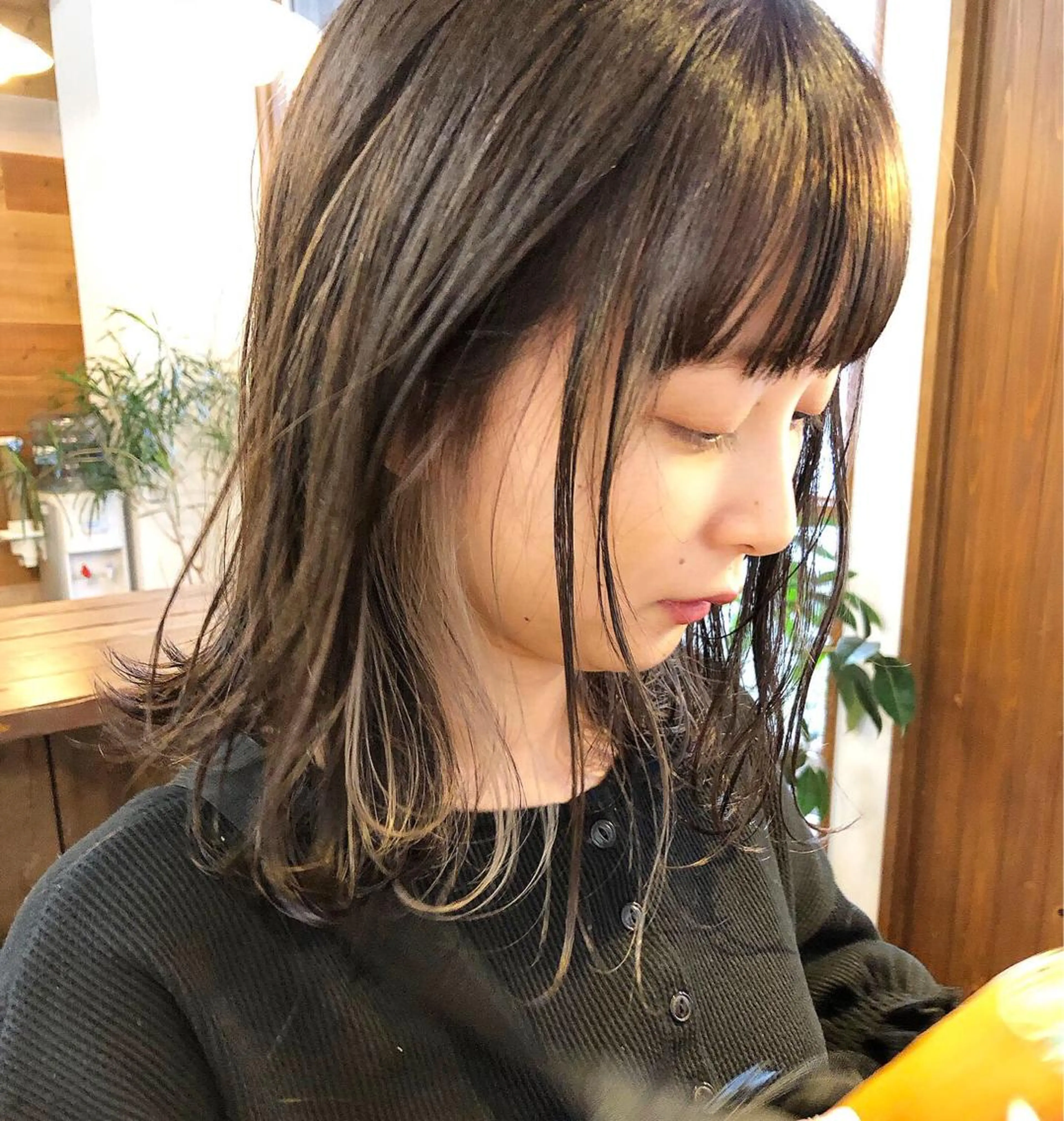 ミディアム カット ヘアカラー パーマ クロスパーマ× 透明感カラー✂︎のヘアスタイル