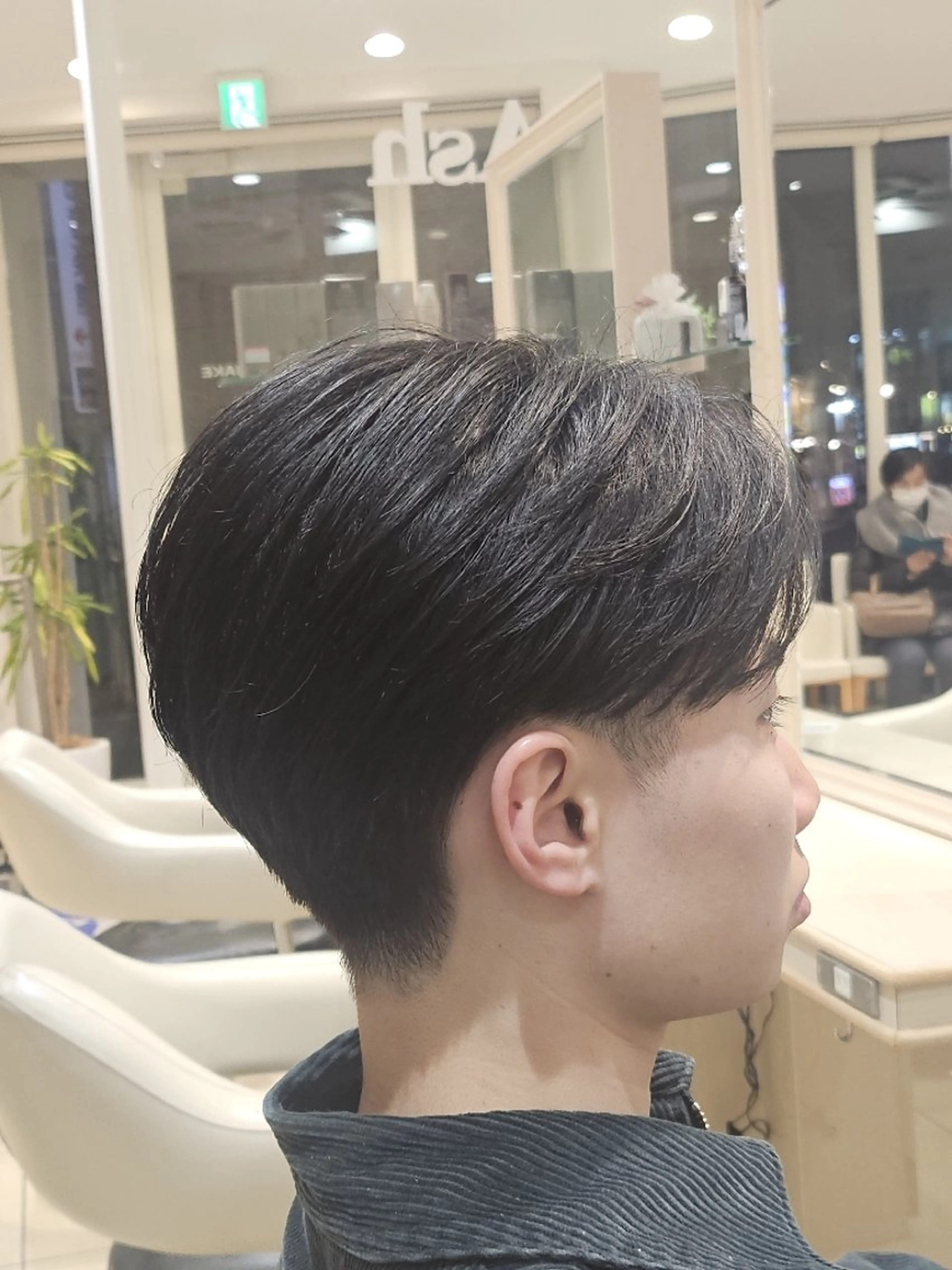 ショート カット パーマ トリートメント 社内カット講師・店長 菅原賢一のヘアスタイル