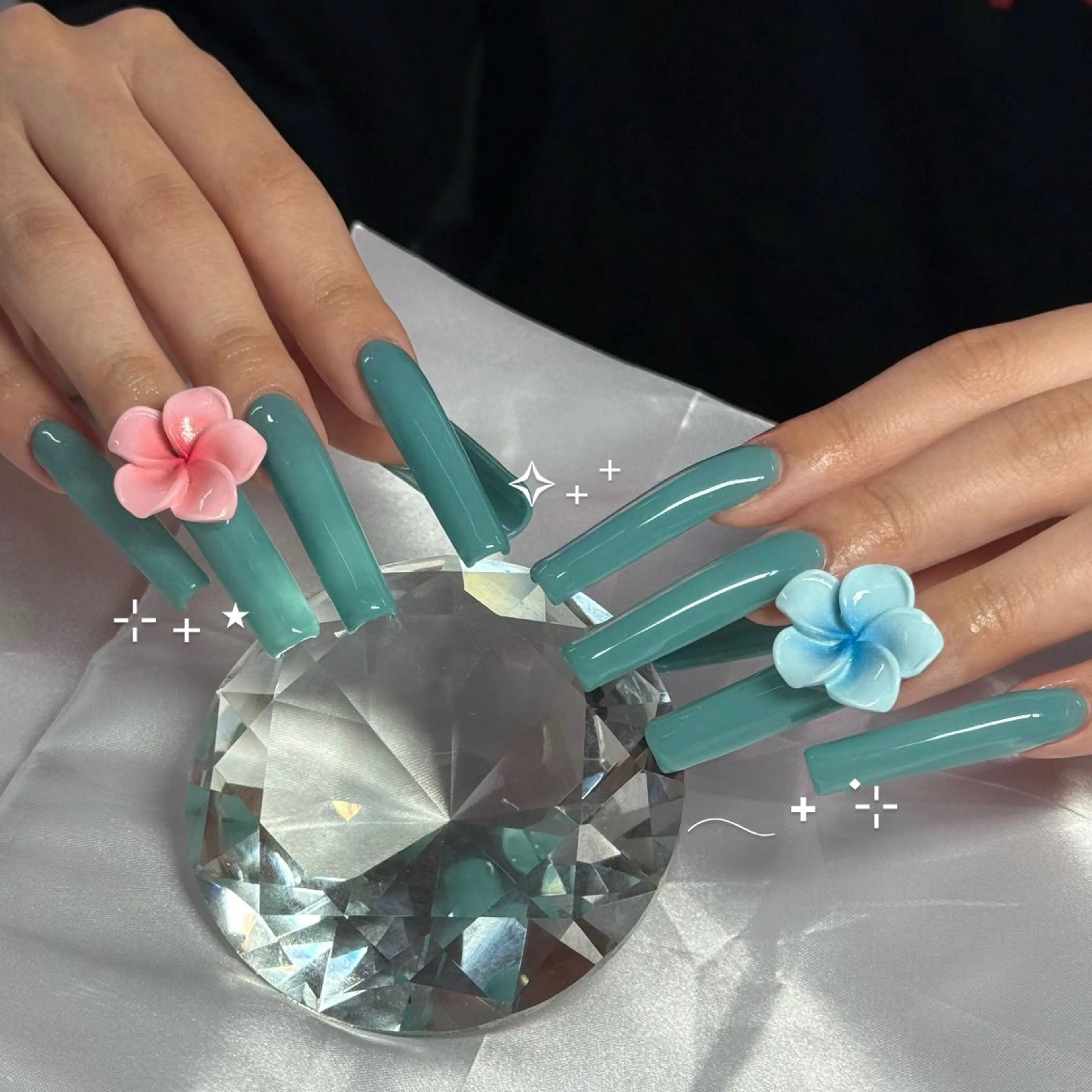 ネイル 夏ネイル ハンドネイル WOLTOKYO渋谷 yunaのネイルデザイン