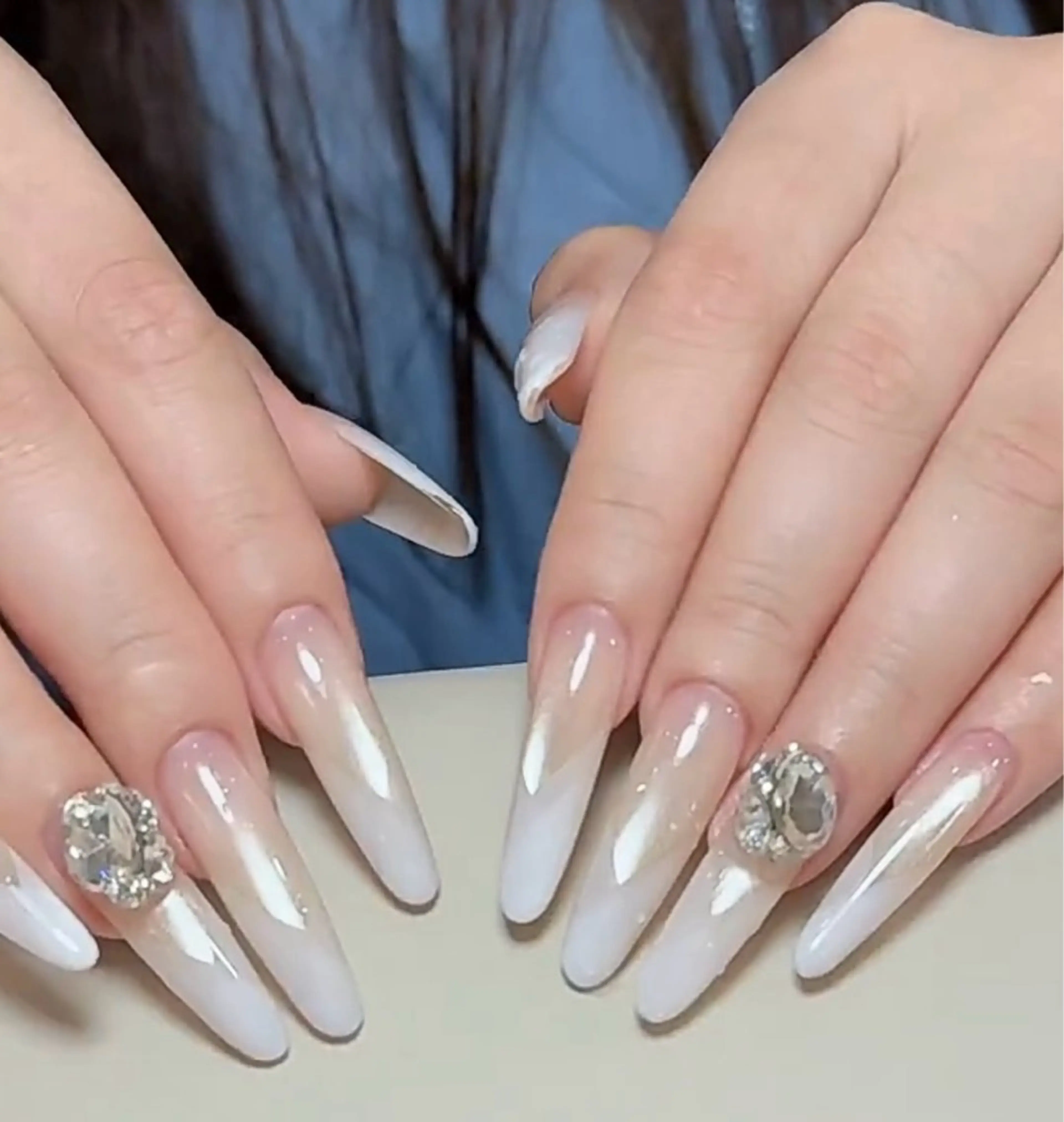 ネイル アートネイル オーロラネイル ジェルネイル ガーリー キラキラネイル Rika  nail cocoのネイルデザイン