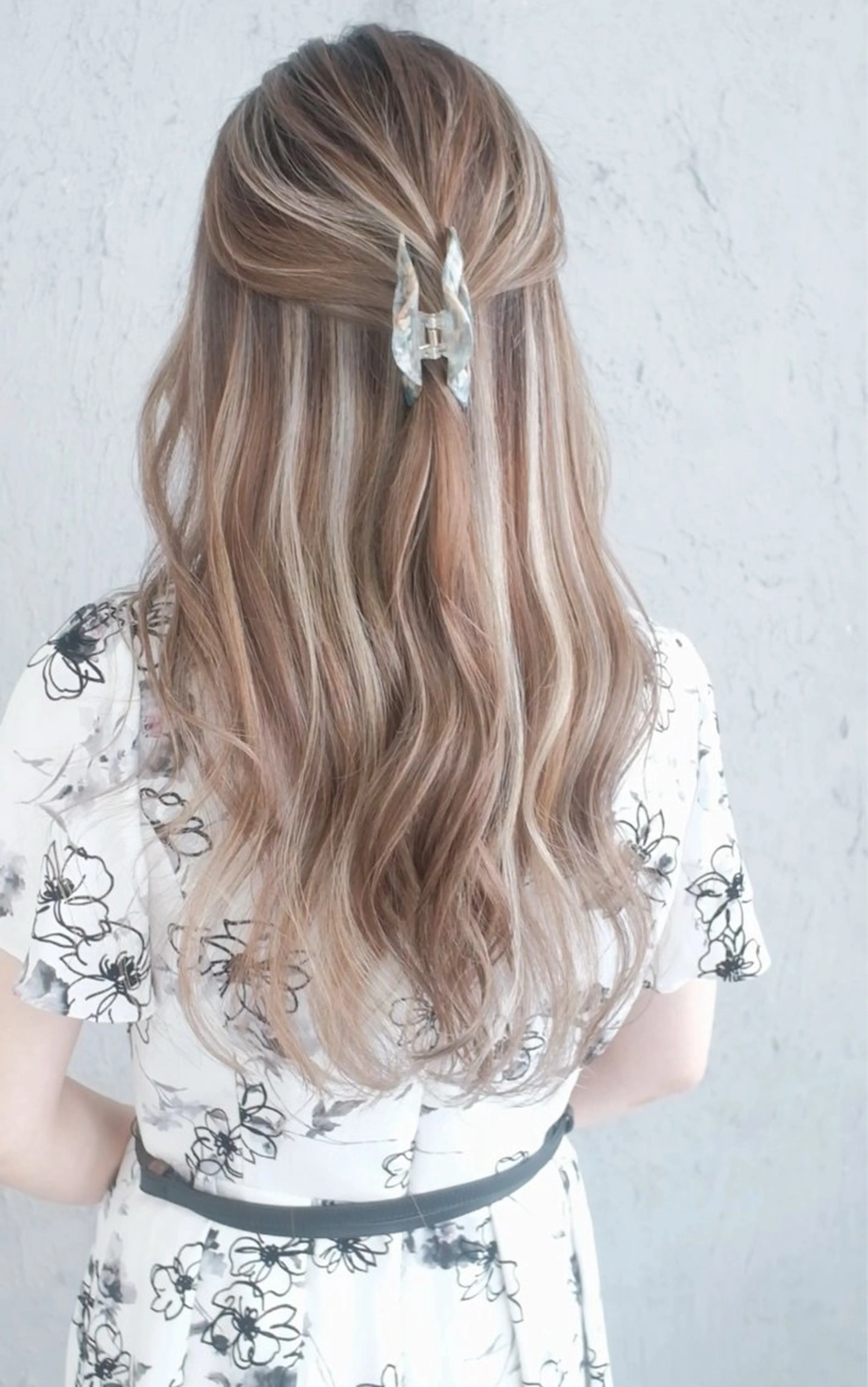 ロング カラー デザインカラー ハイライトカラー ハイライト Mariana/ 鶴原-ハイライトのヘアスタイル