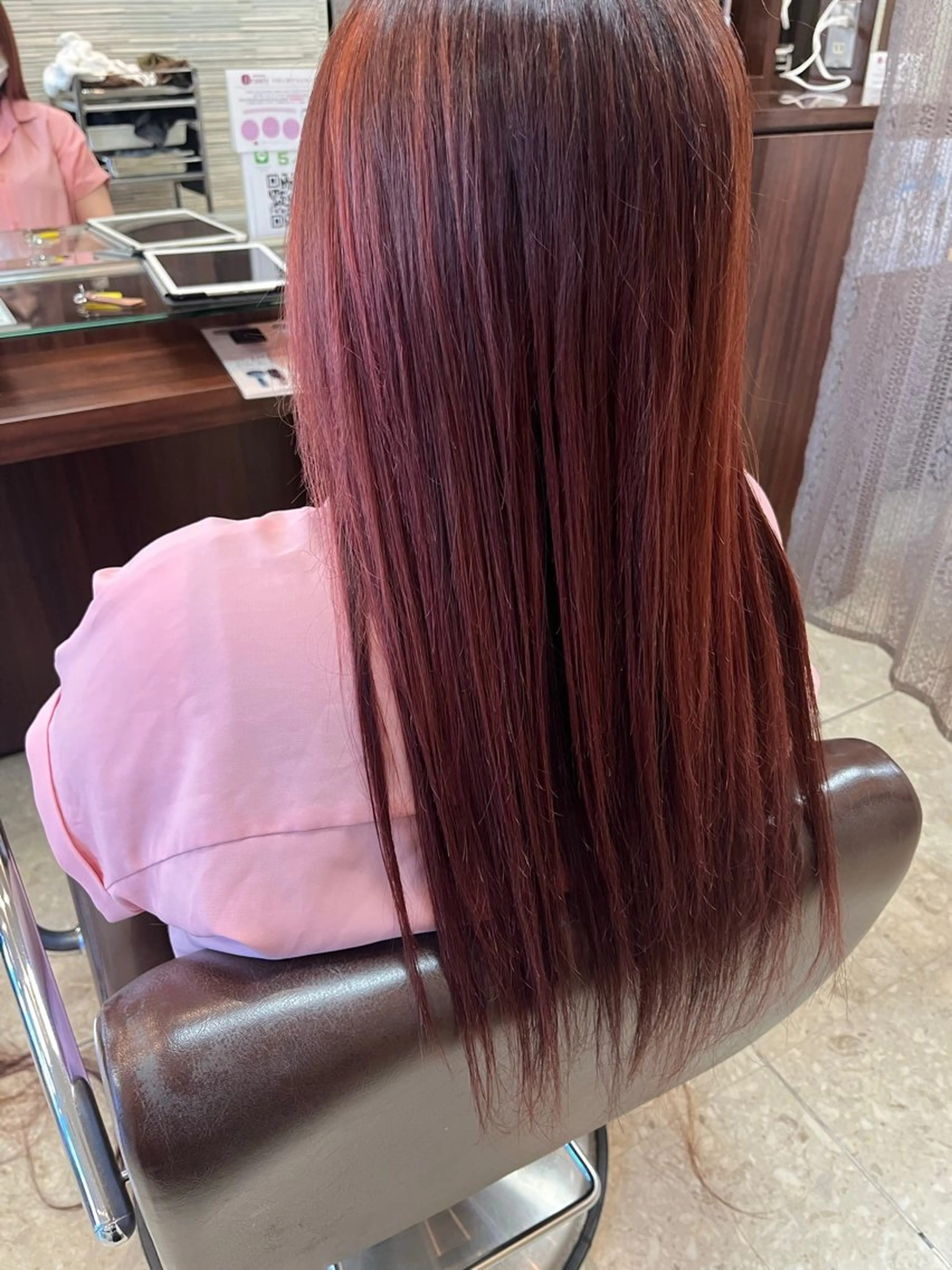 カラー 花城 沙也加のヘアスタイル