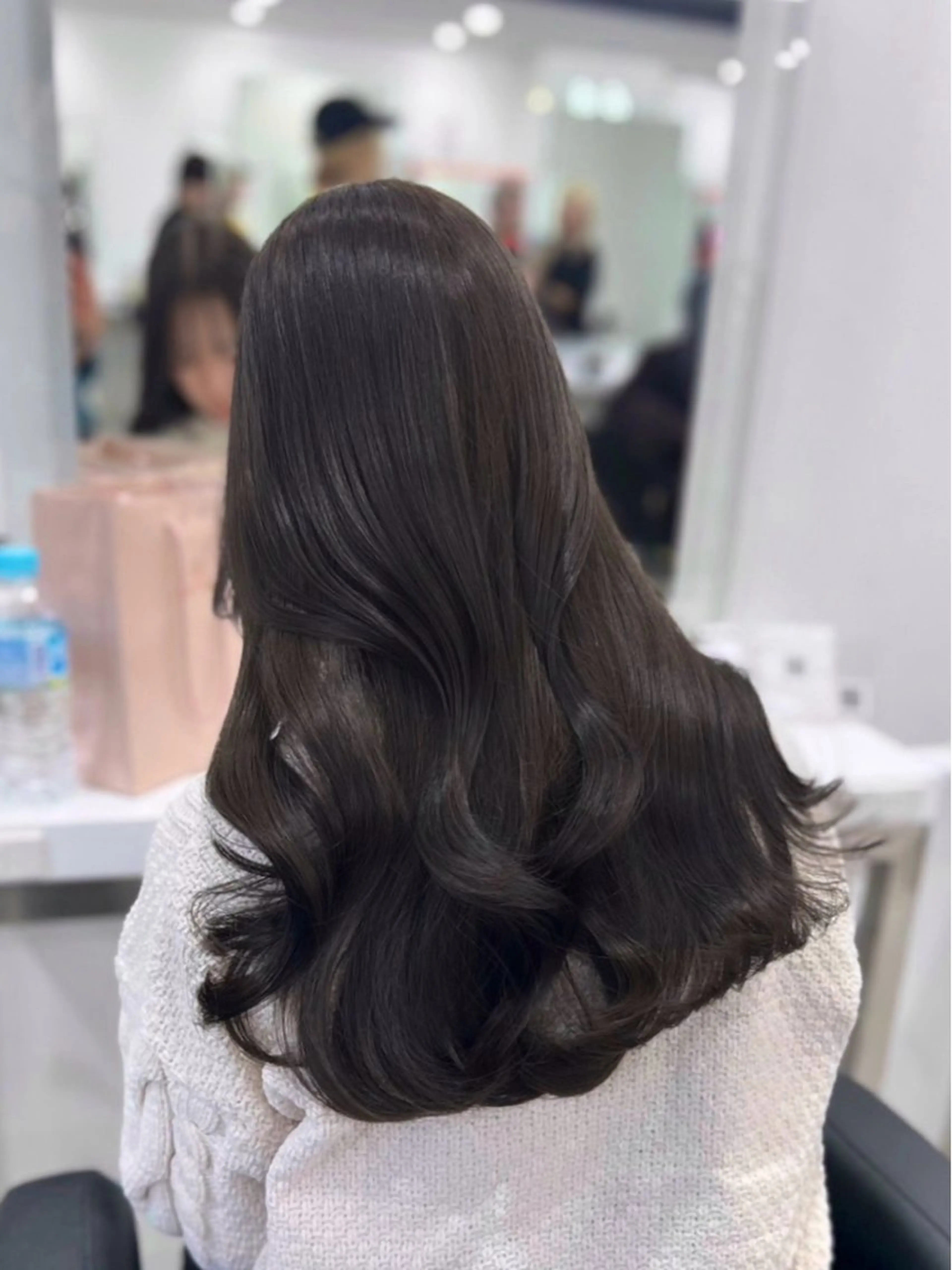 ロング カラー 透明感カラー🫧 レイヤーカットのヘアスタイル