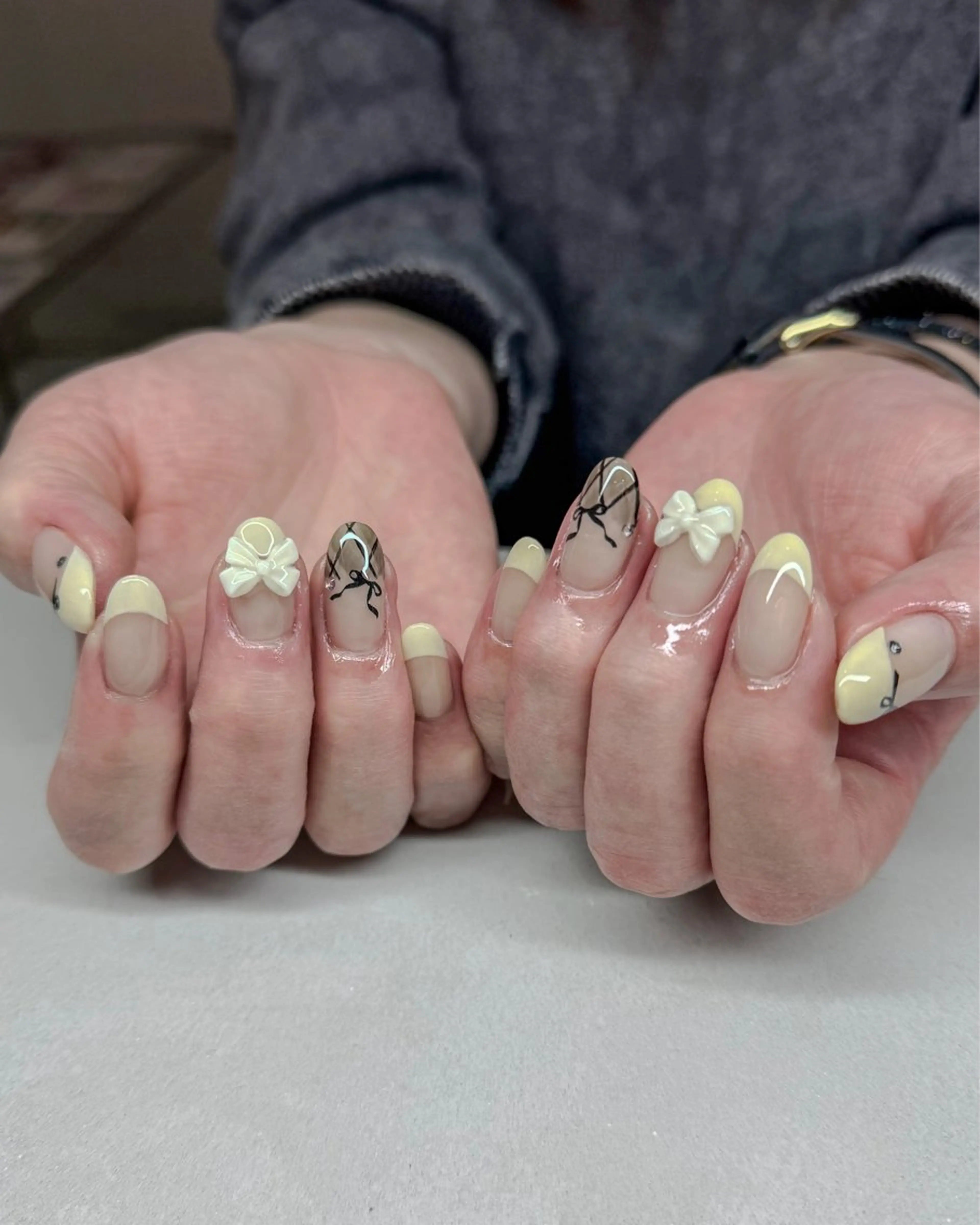 ネイル ストーンネイル num-fi Aiのネイルデザイン