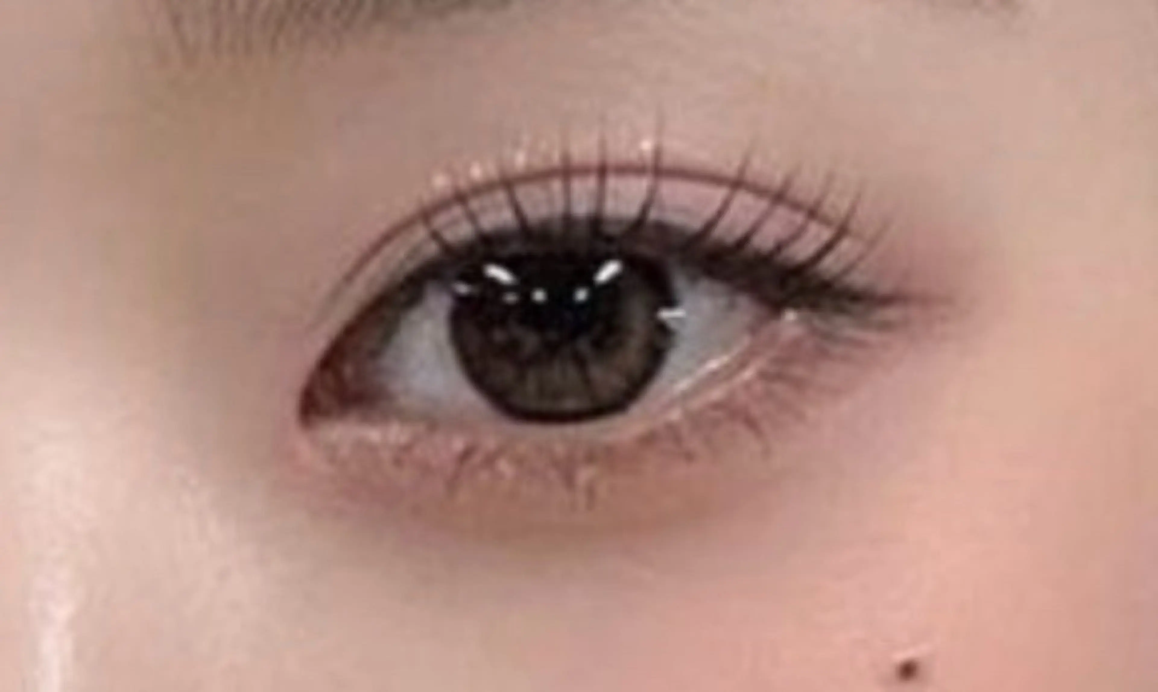 マツエク・マツパ 韓国風マツエク 目元・まつパ・美肌フ ェイシャル谷町四丁目のマツエク・マツパデザイン