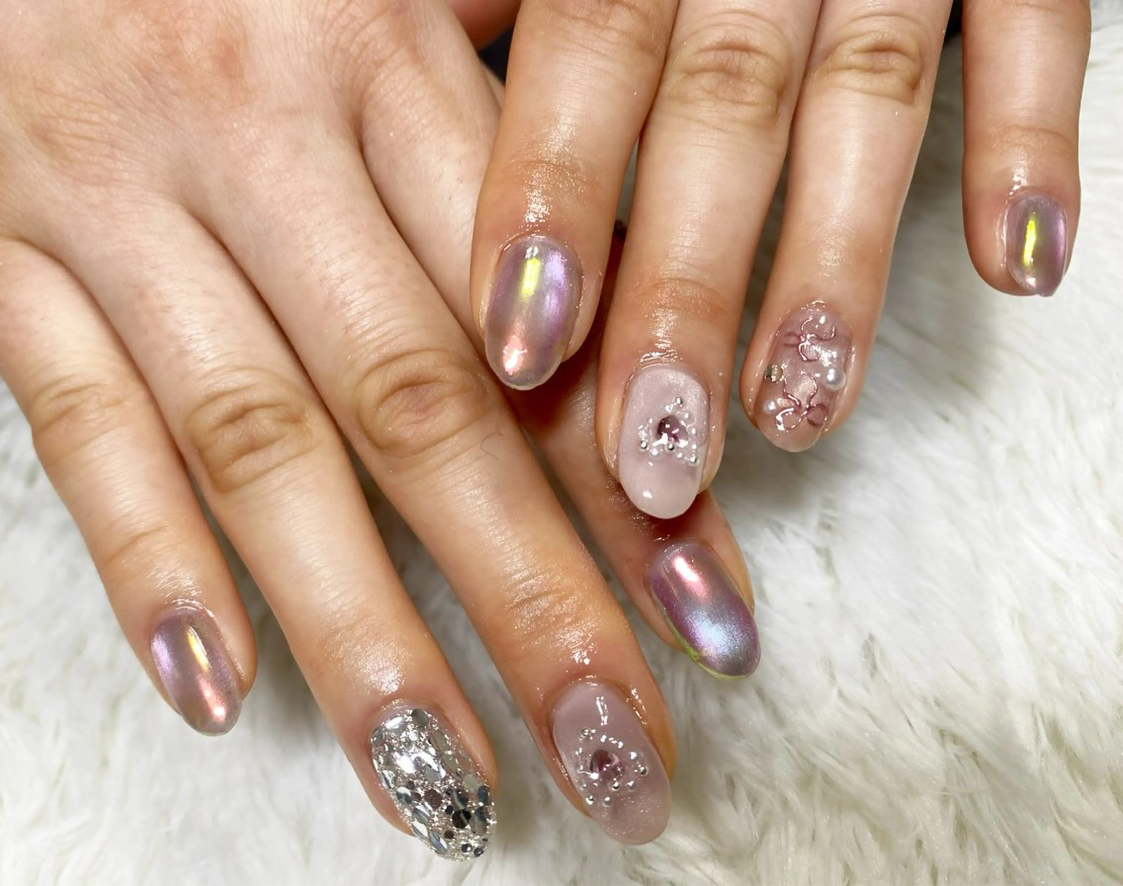 ネイル オーロラネイル ハート リボン 春ネイル ハンドネイル ネイルサロン nail_upのネイルデザイン