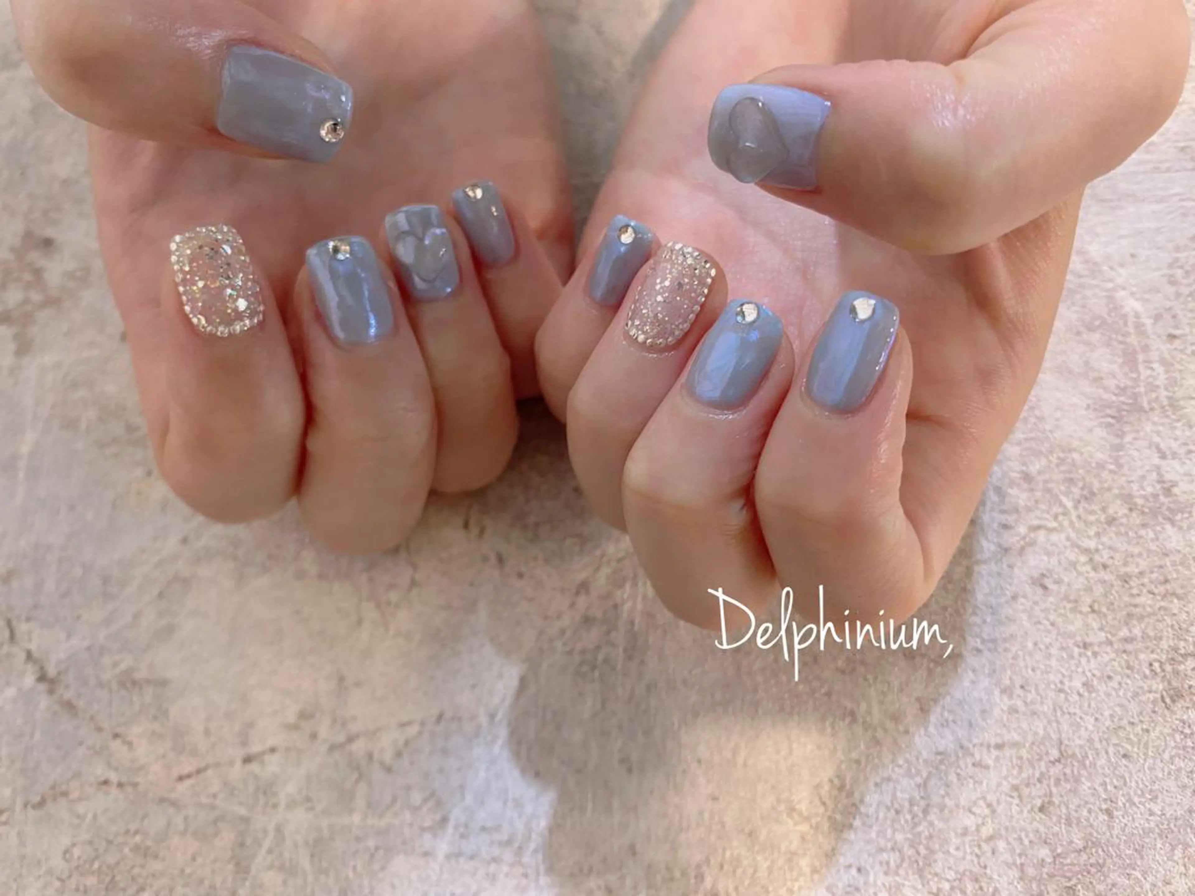 ネイル オーロラネイル ブルー ハート キラキラネイル ハンドネイル 岡本 友恵のネイルデザイン