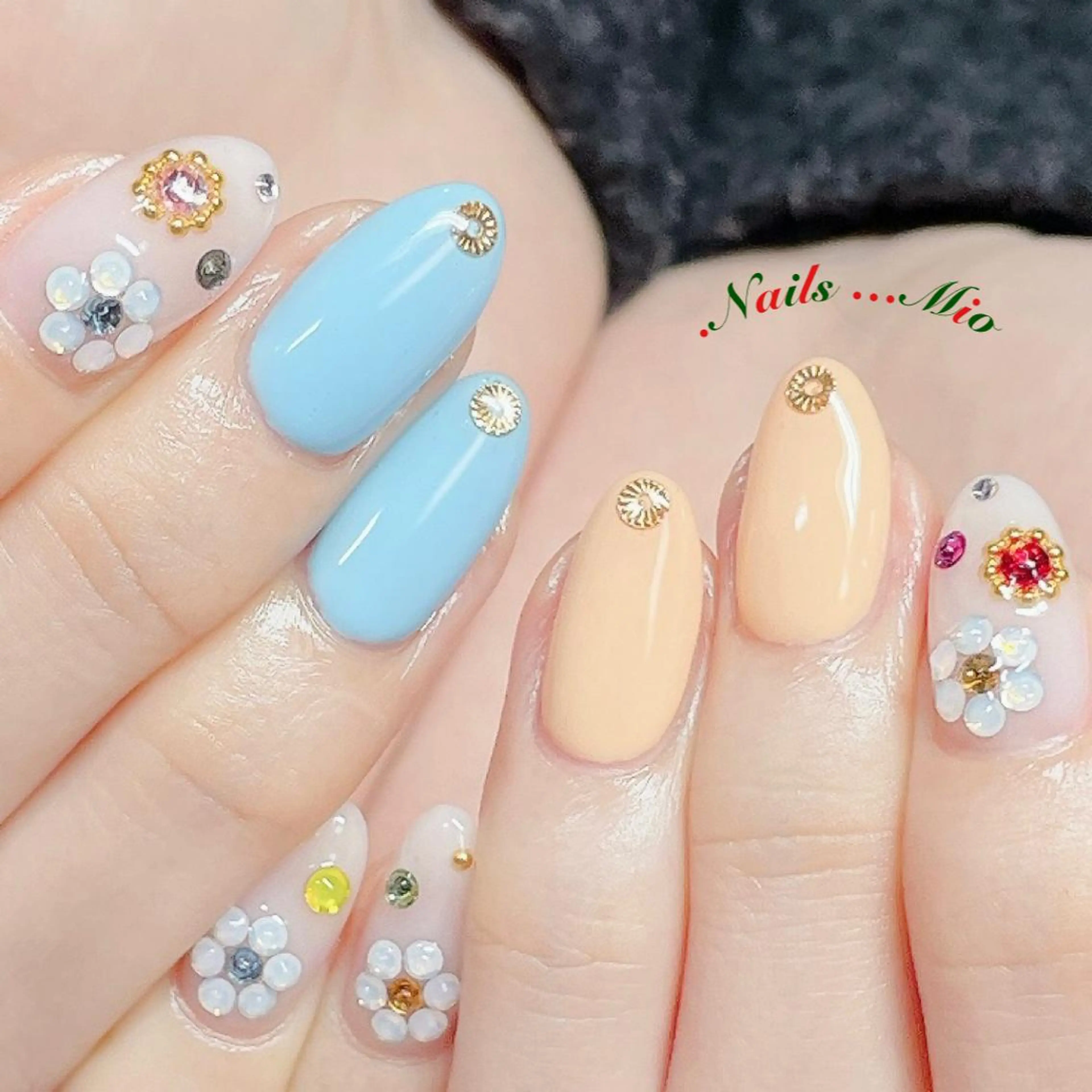 ネイル アートネイル ストーンネイル .Nails Mio 赤羽西ネイルサロンのネイルデザイン
