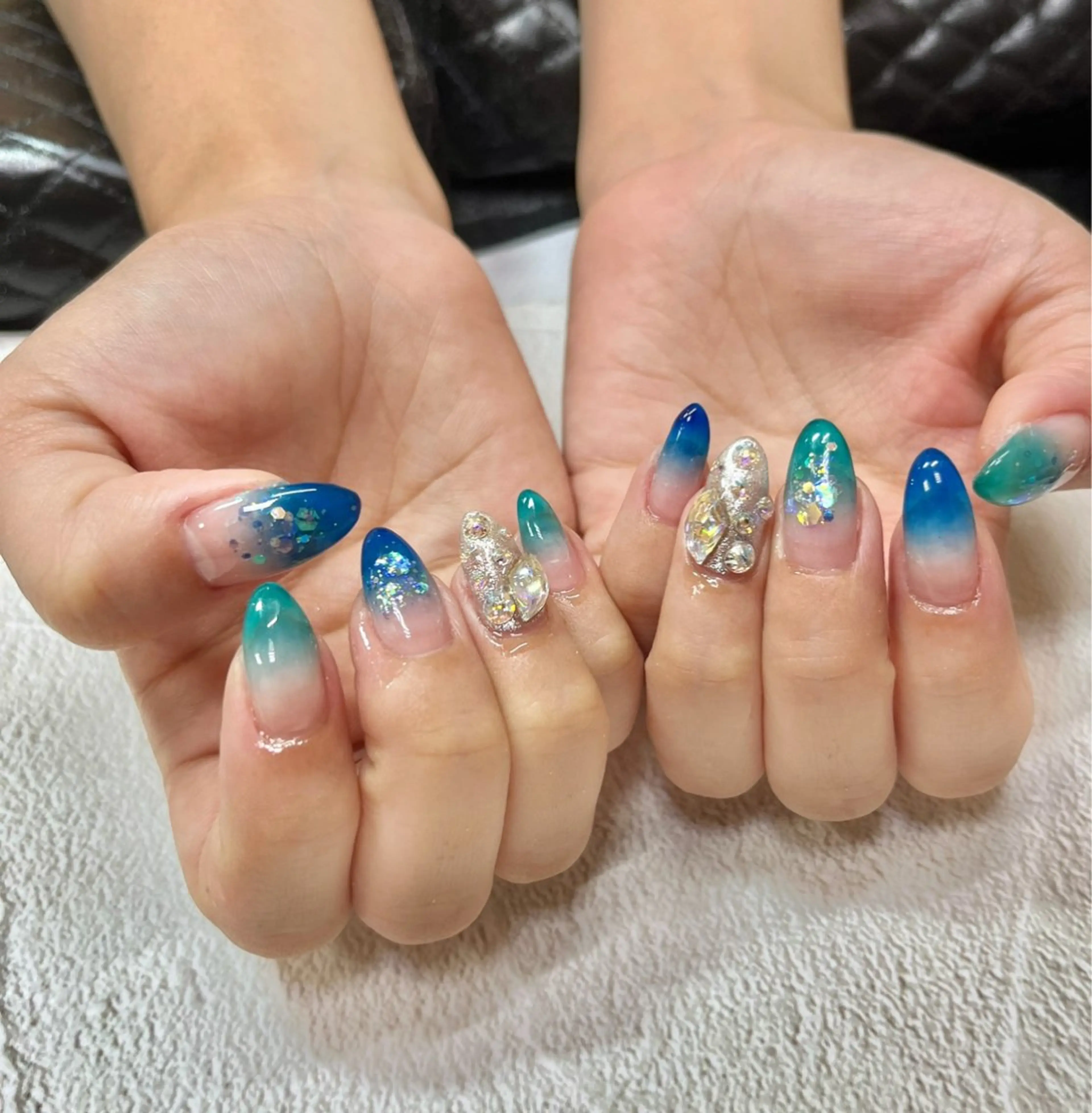 グラデーション　ご新規様オフ込み無料の写真