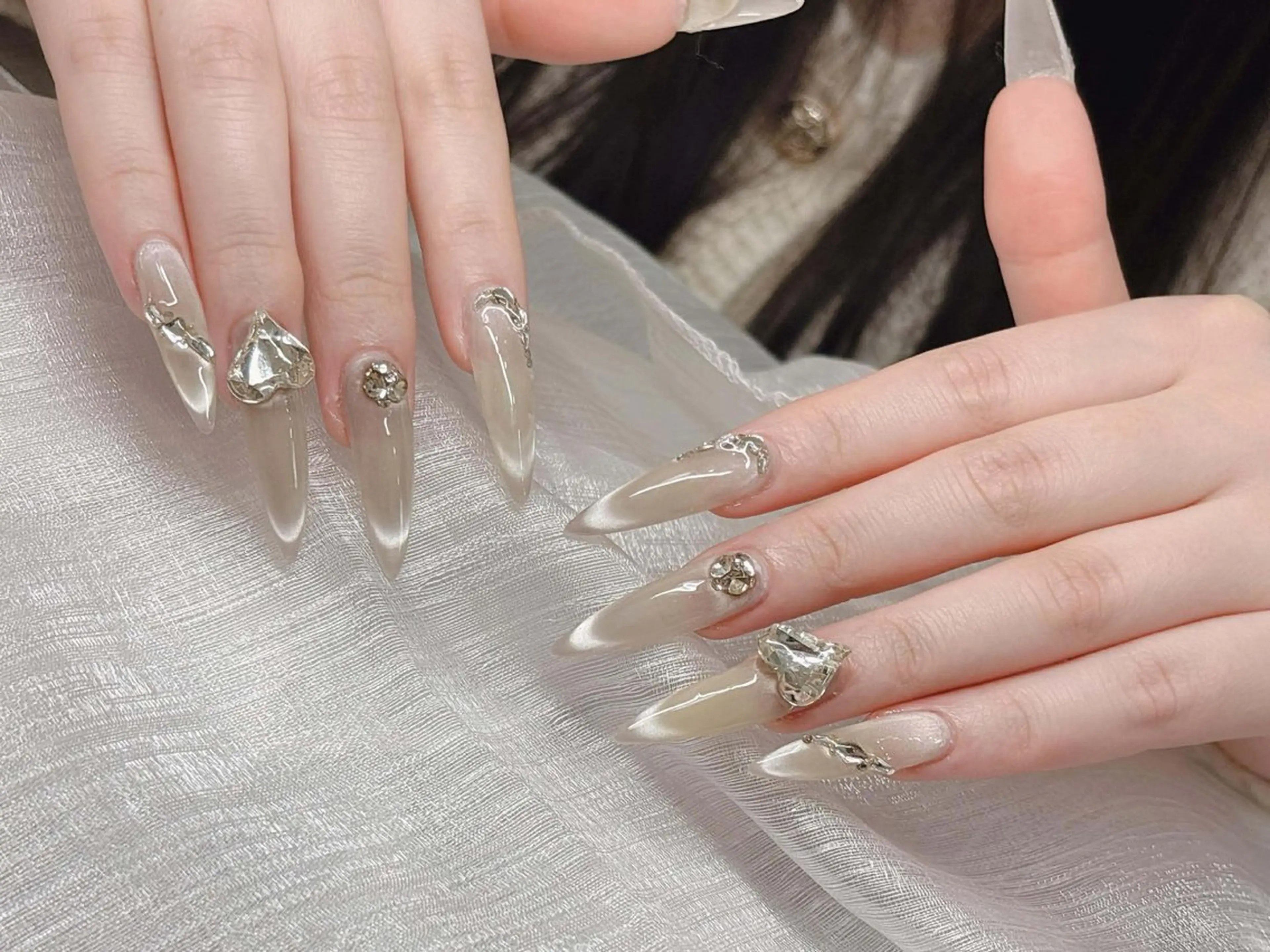 ネイル ハンドネイル Lee Nailsのネイルデザイン