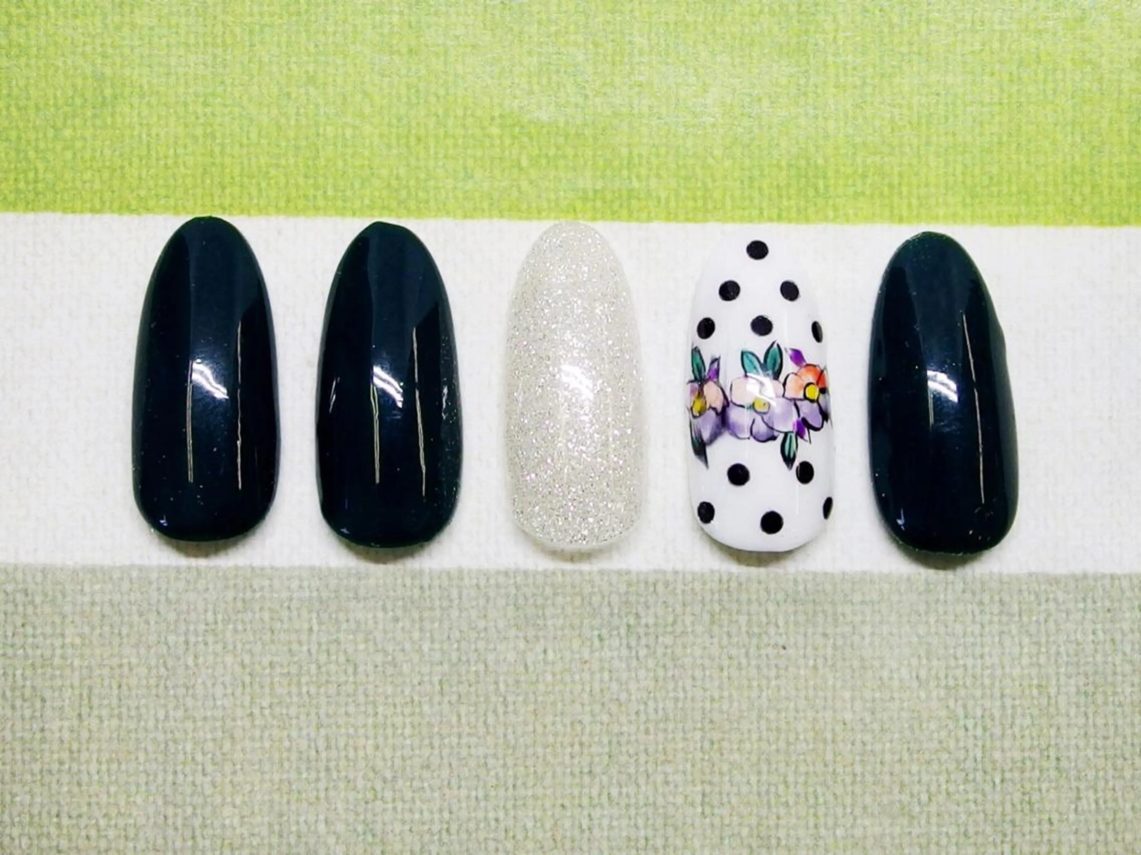 ネイル ジェルネイル ソフトジェル ティーエヌ 金山駅東口店のネイルデザイン