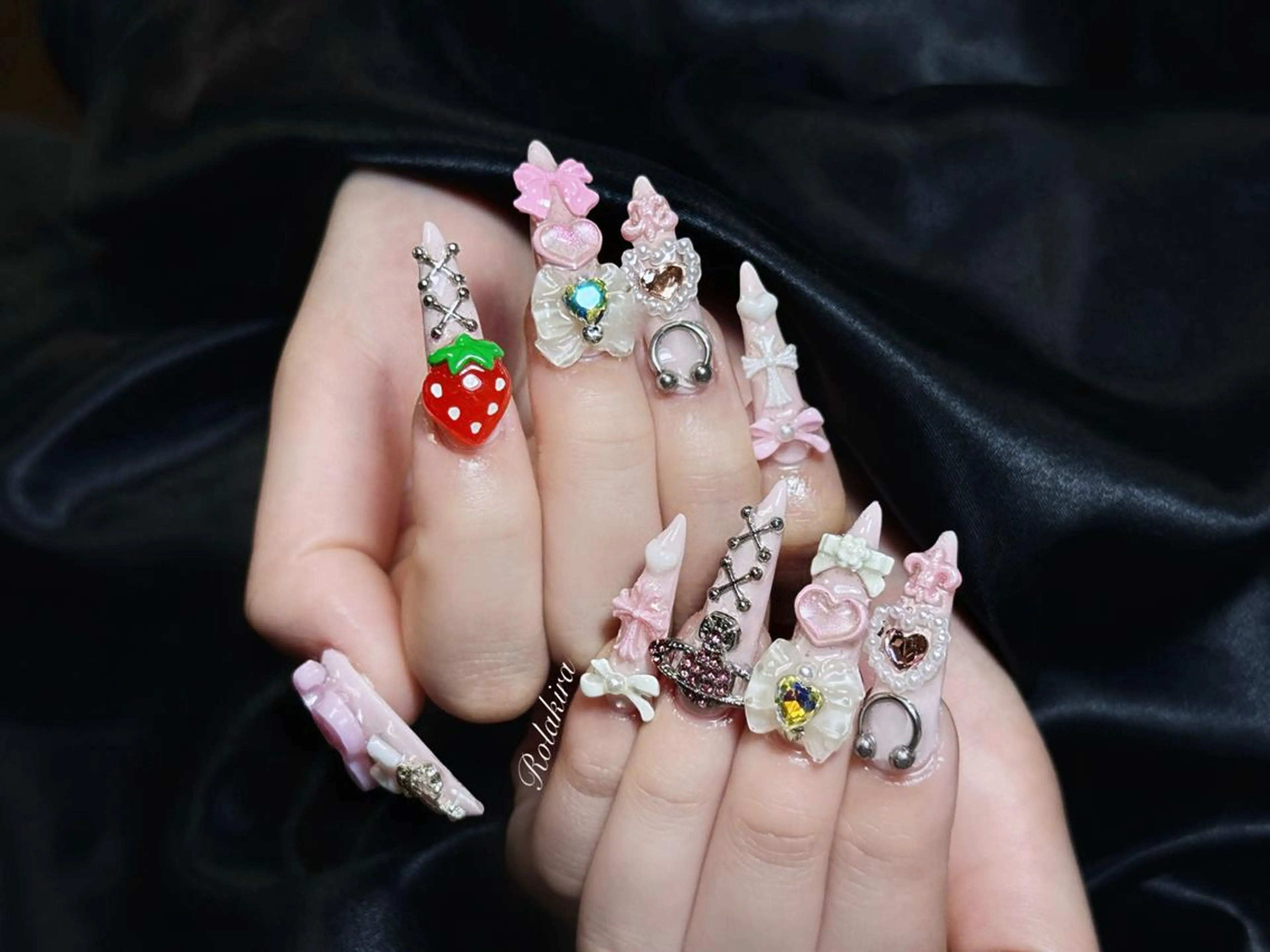 ロング 韓国風ヘア ハンドネイル マ ルのネイルデザイン