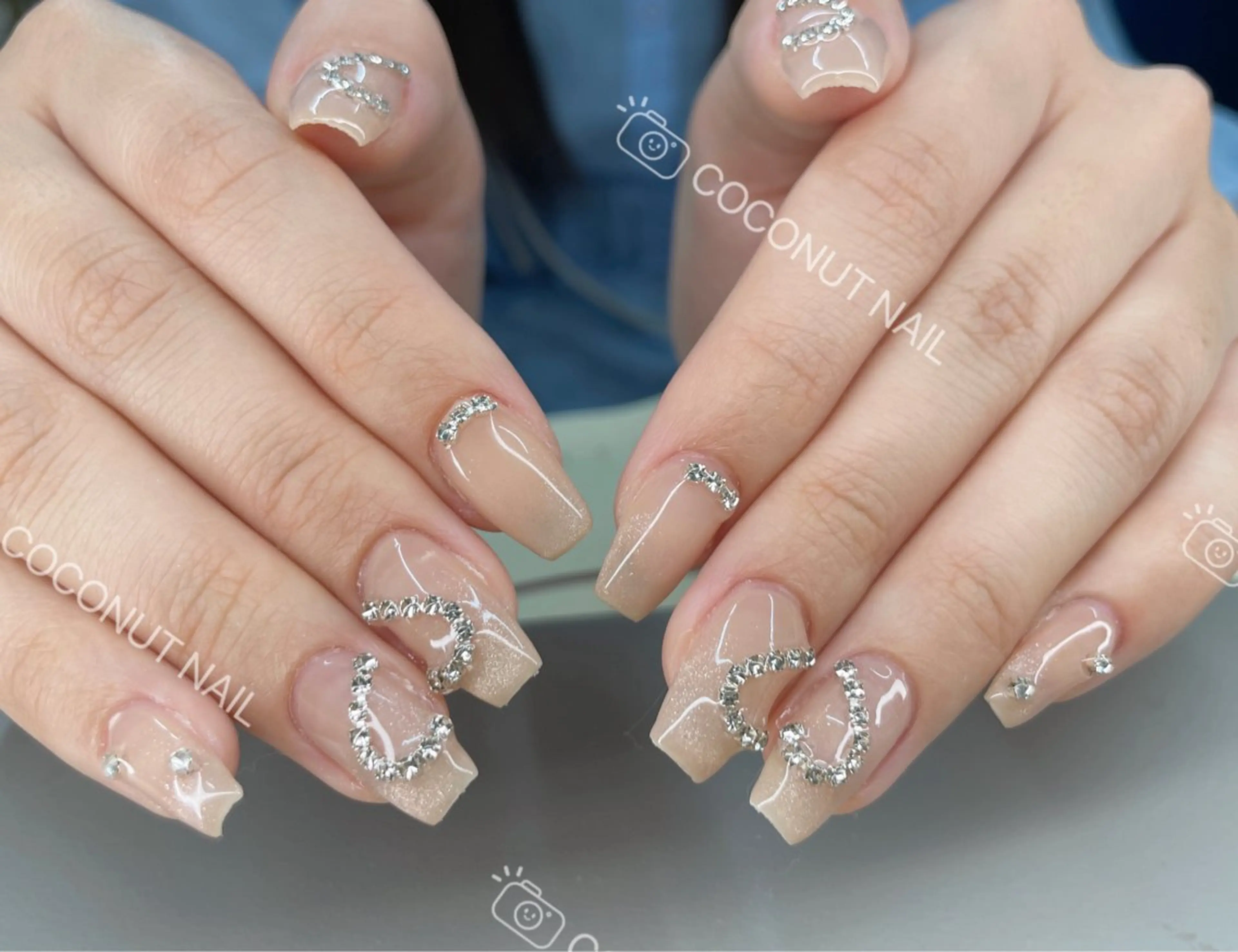 ネイル ハンドネイル 神田 ココナッツのネイルデザイン