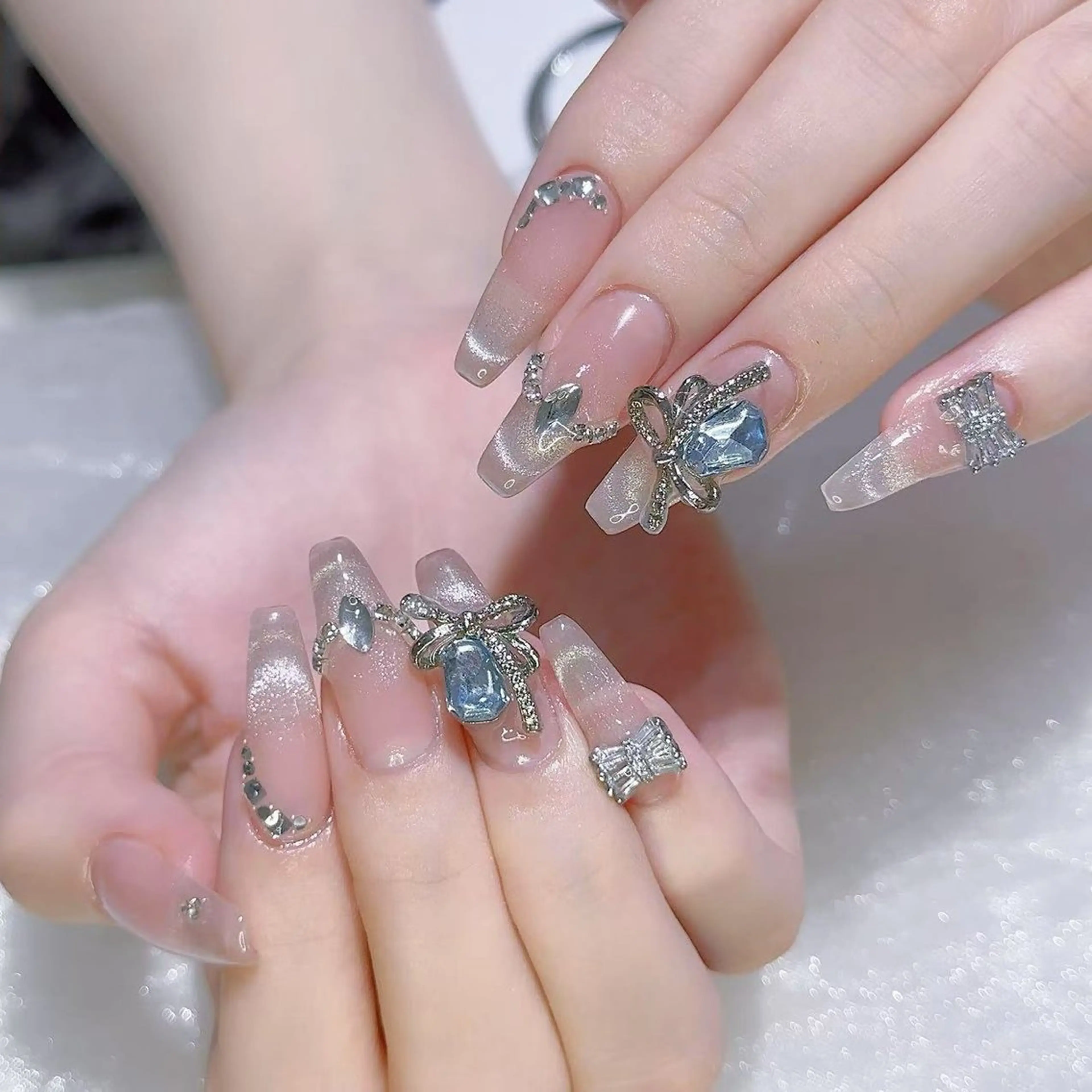 ネイル ハンドネイル Queens 榊 まおのネイルデザイン