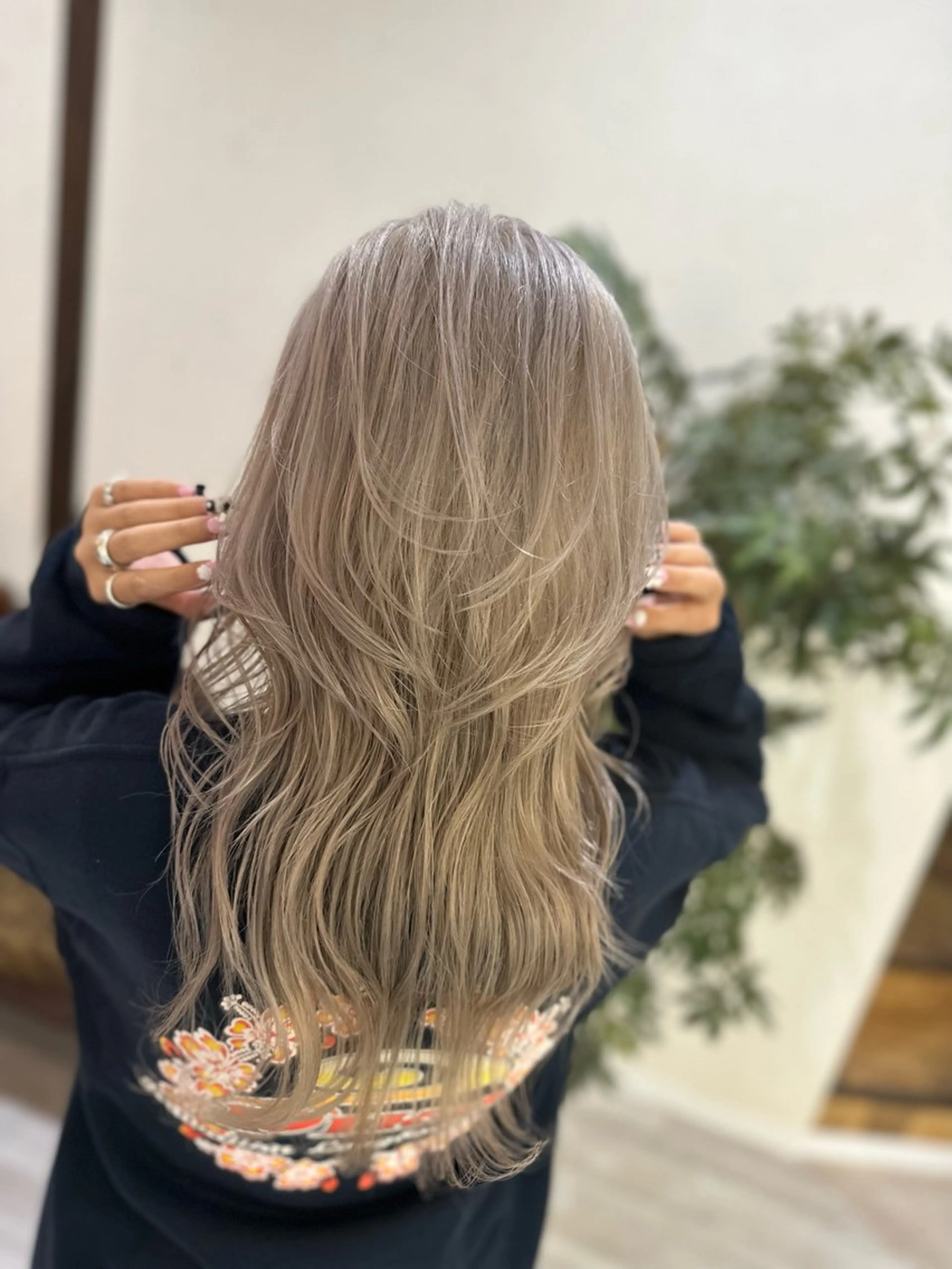 【学割U24】ブリーチフルorハイライト+フルカラー+プレトリートメント　¥9000の写真