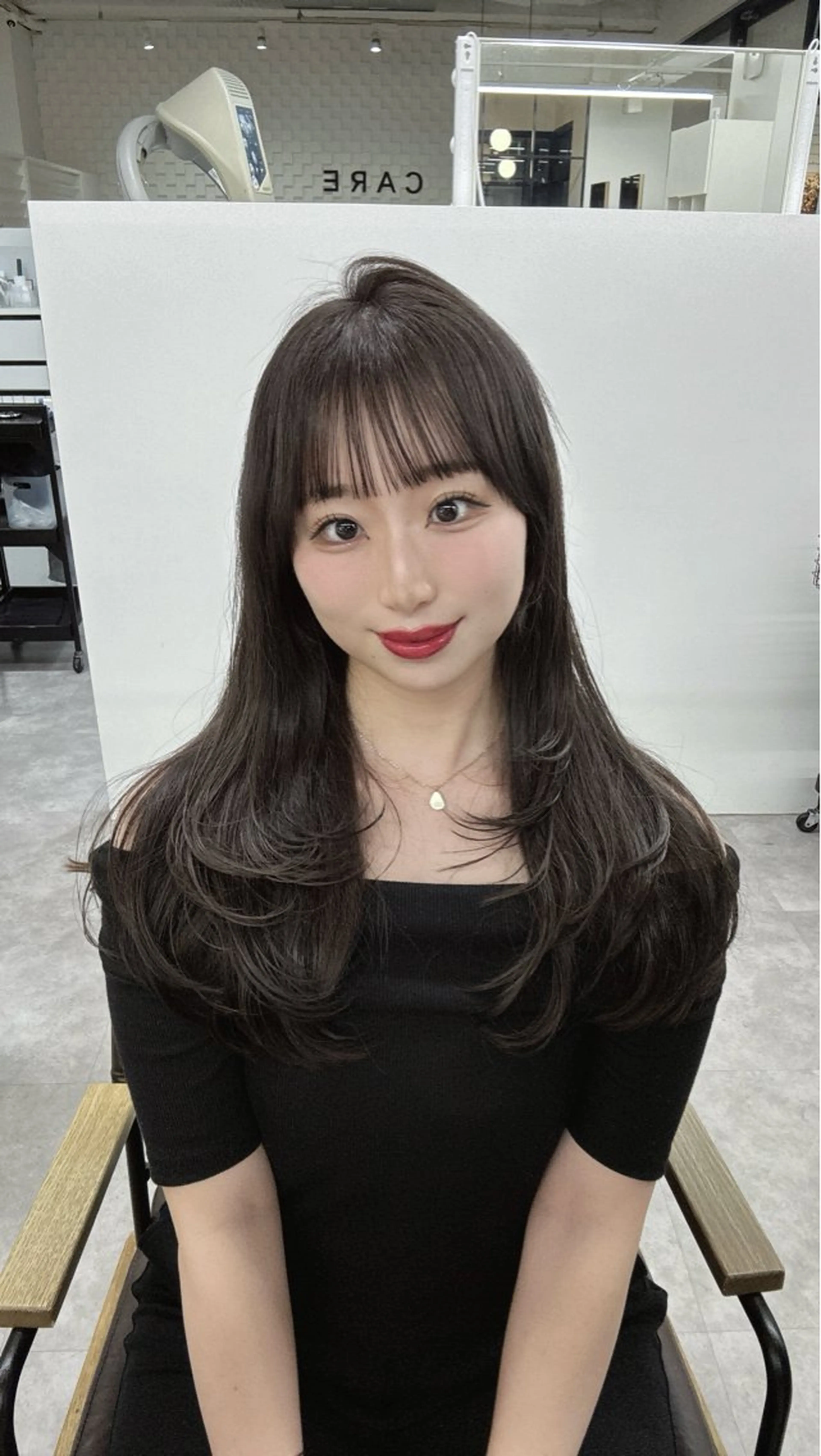 ロング レイヤーカット 八尾 幸那のヘアスタイル