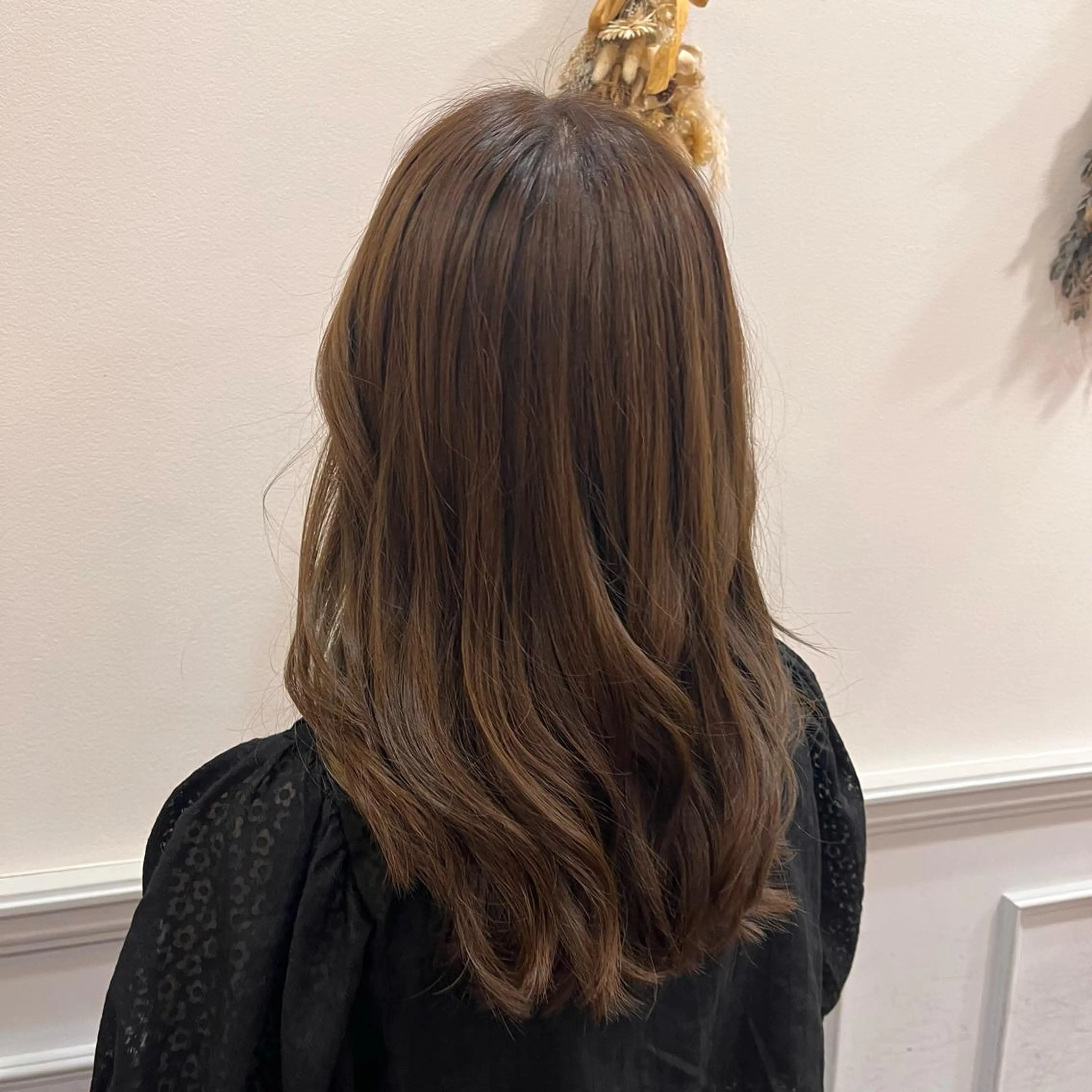 セミロング カラー カット ヘアカラー よしだ しおりのヘアスタイル