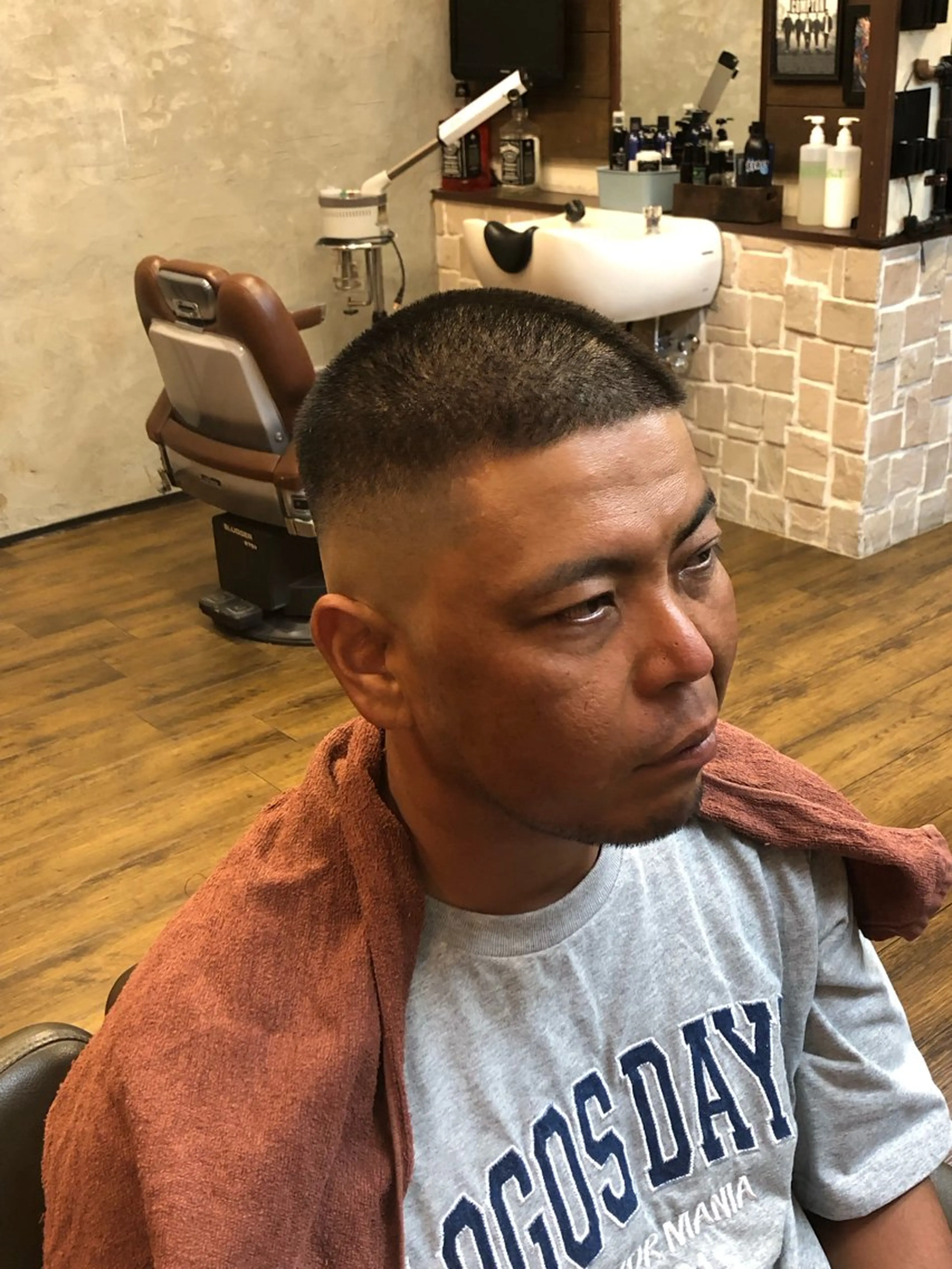 ショート メンズ ボウズ フェードカット スキンフェード ナイルプラス ヨウのヘアスタイル