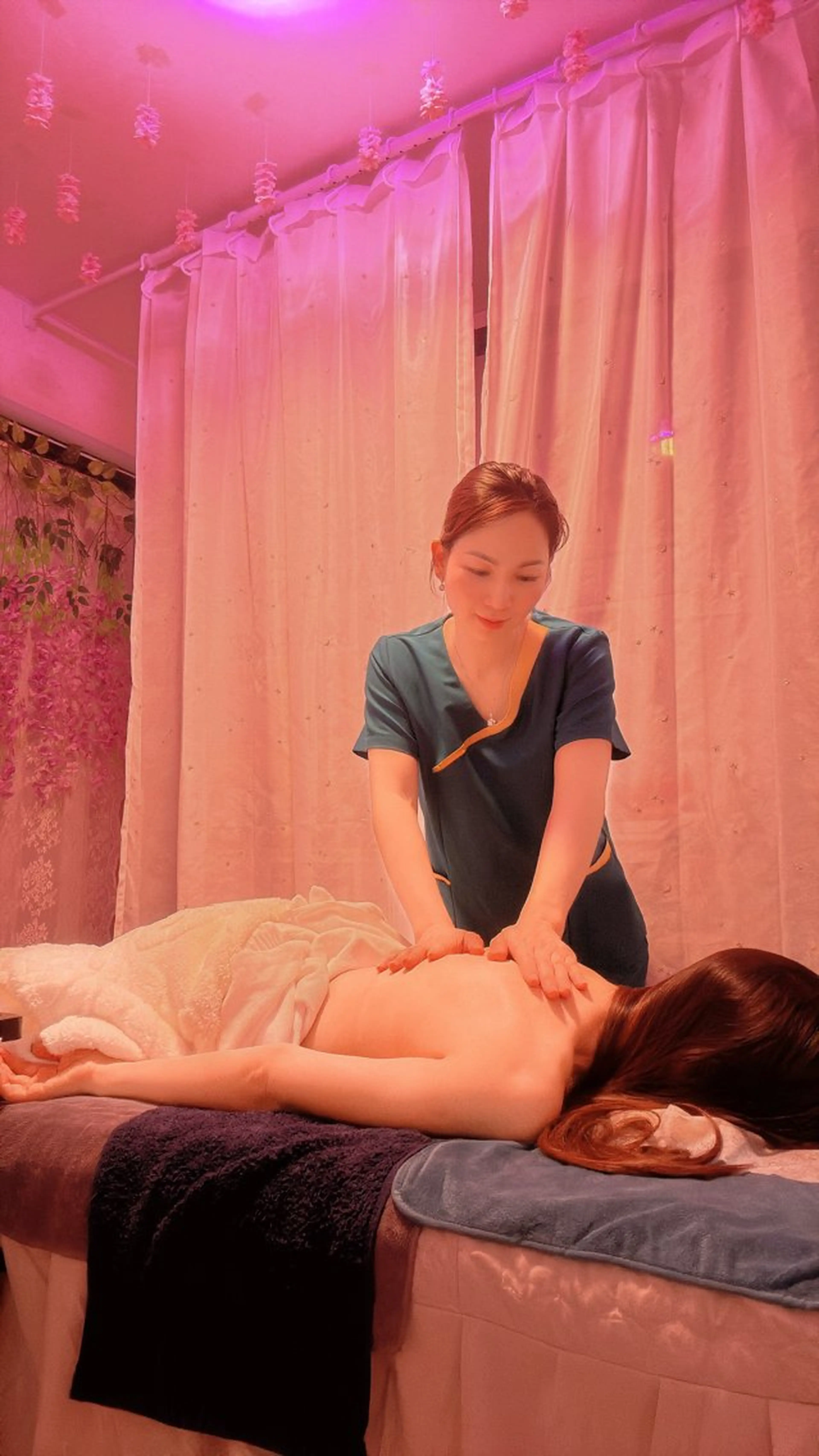 マッサージサロン AKIのネイルデザイン